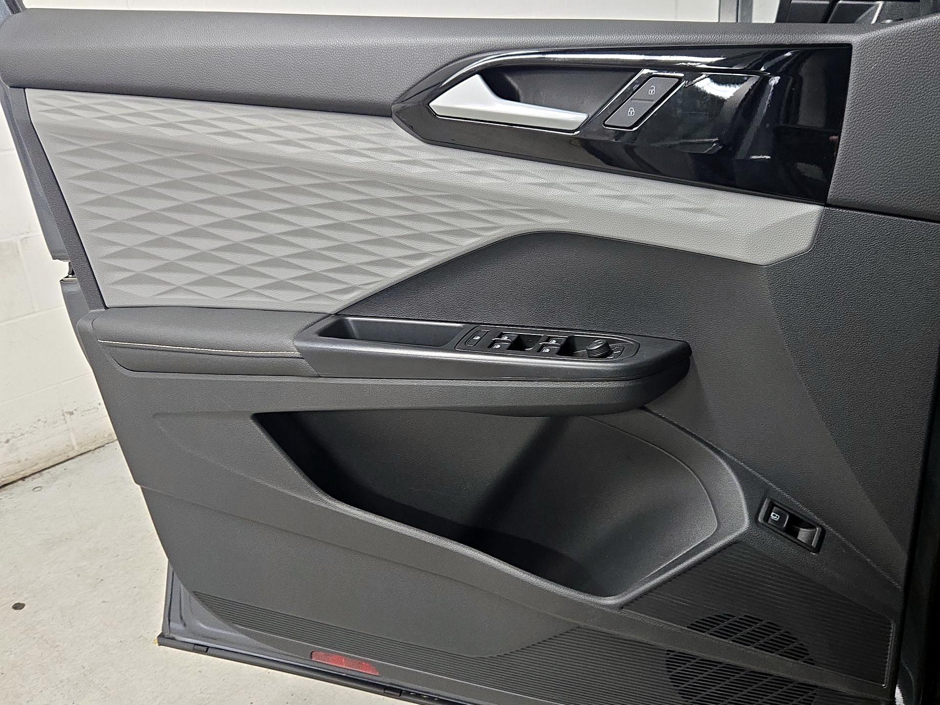 Thumbnail: 2024 Volkswagen Taos - 12