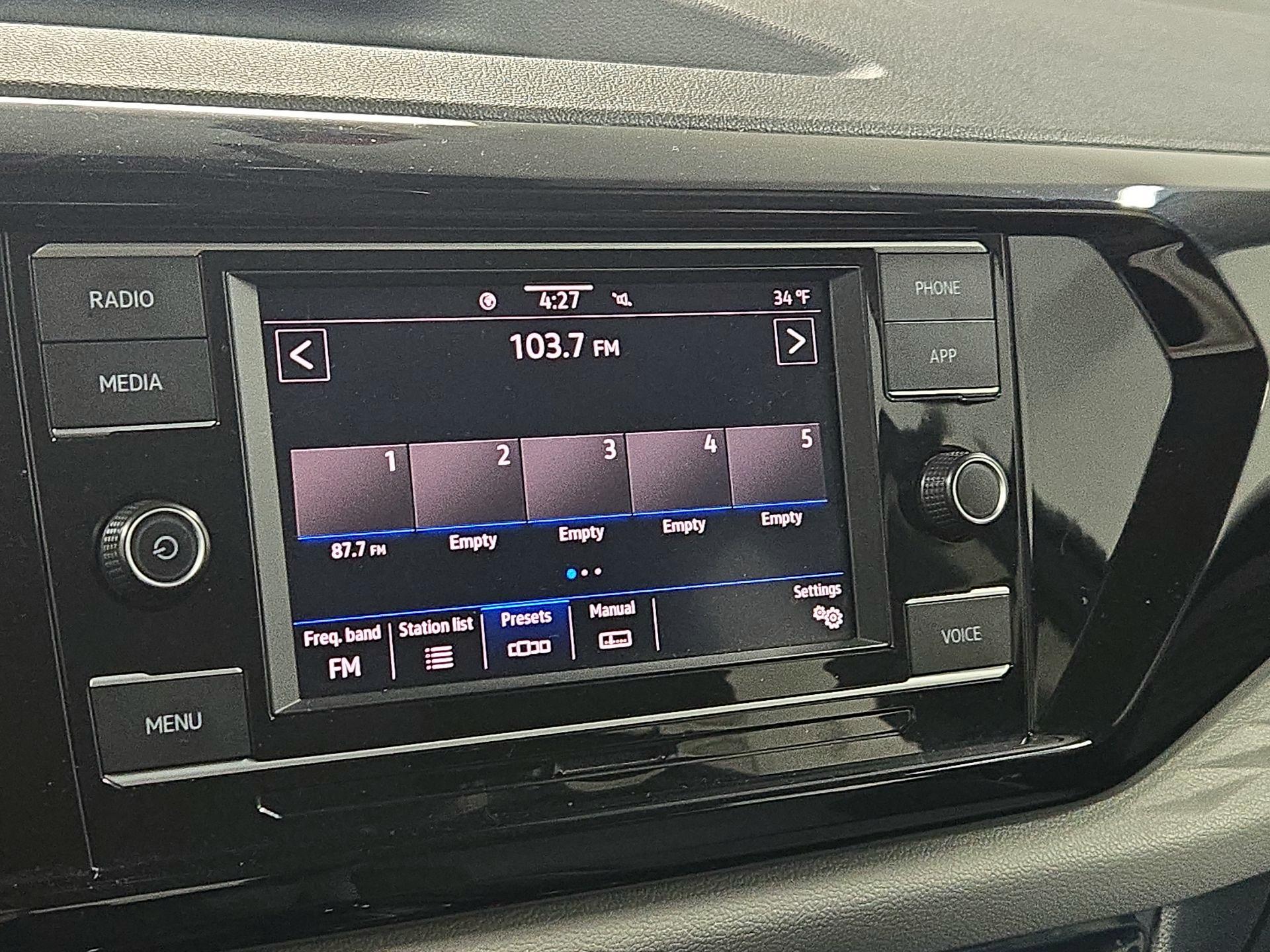 Thumbnail: 2024 Volkswagen Taos - 15