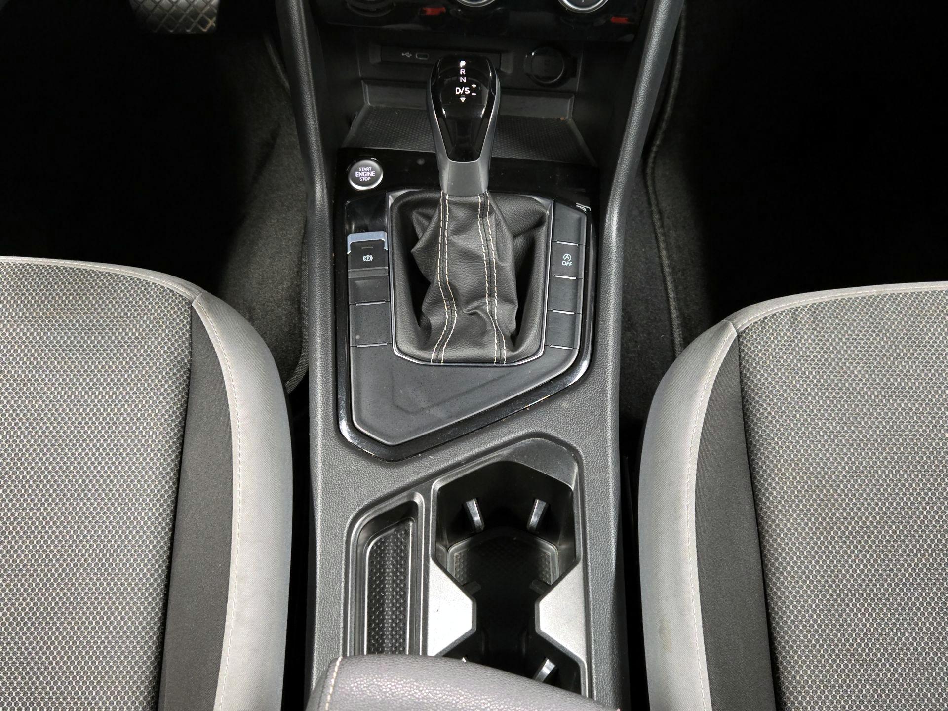 Thumbnail: 2024 Volkswagen Taos - 17