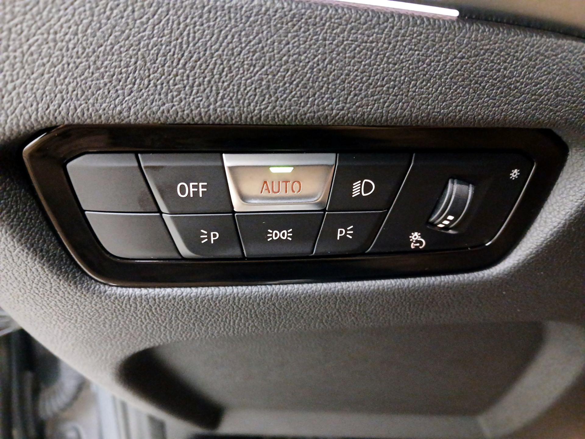 Thumbnail: 2024 BMW 3 Series - 13