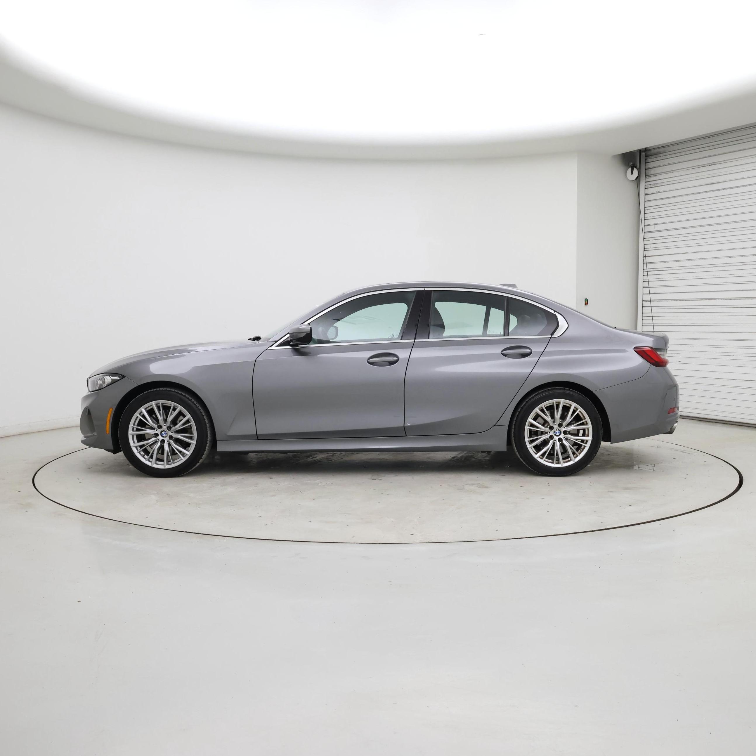 Thumbnail: 2024 BMW 3 Series - 3