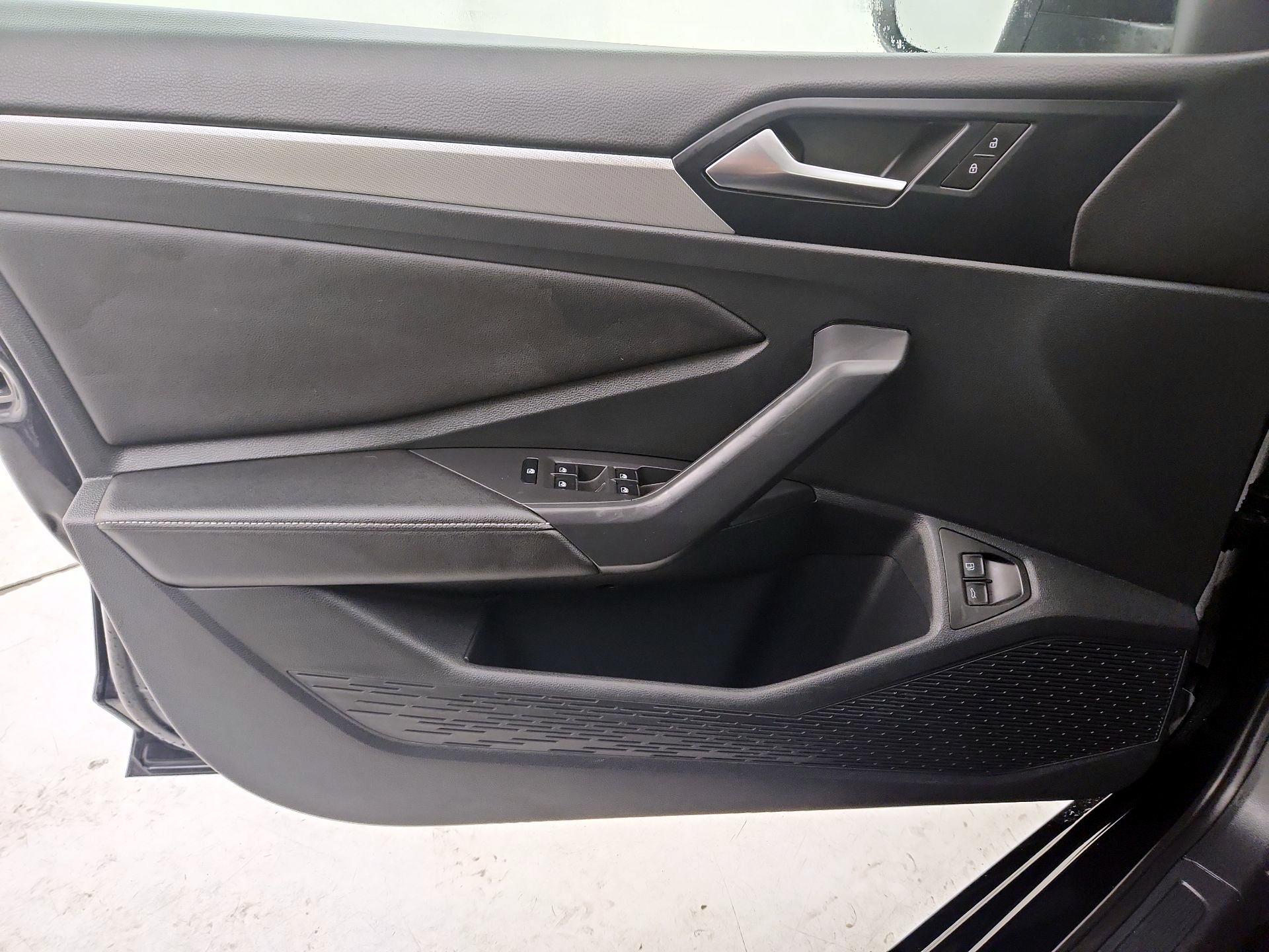 Thumbnail: 2024 Volkswagen Jetta - 12