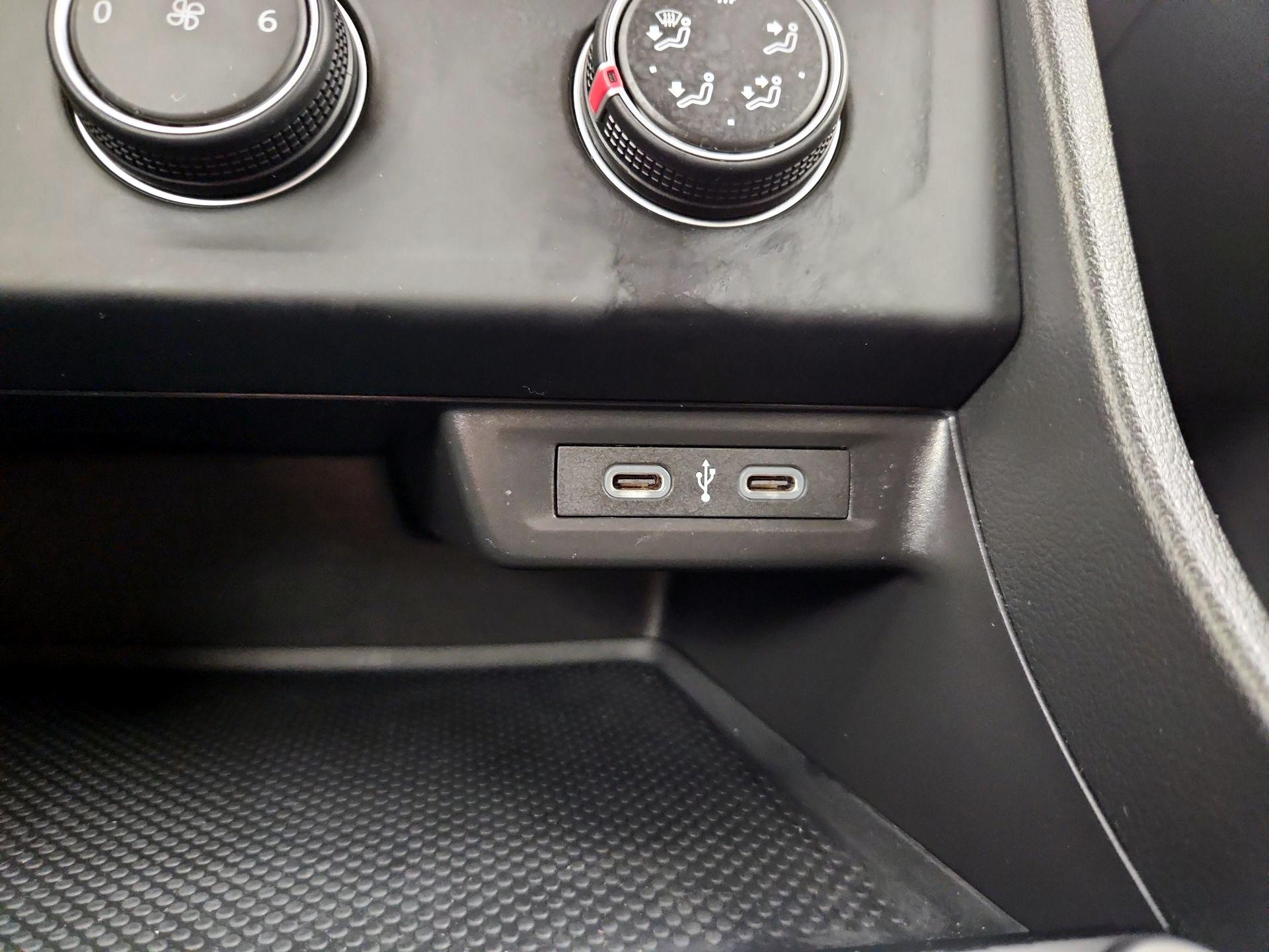 Thumbnail: 2024 Volkswagen Jetta - 18