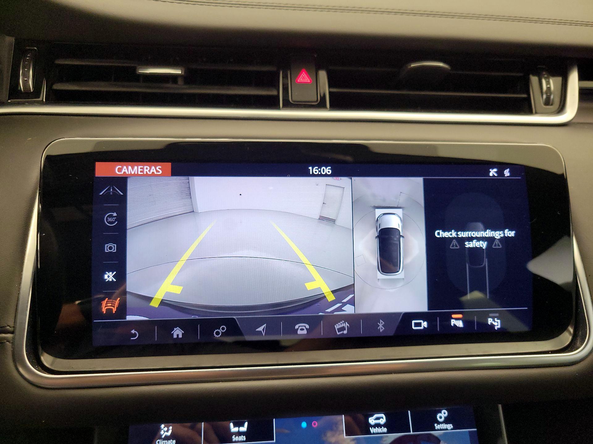 Thumbnail: 2020 Land Rover Range Rover Evoque - 15