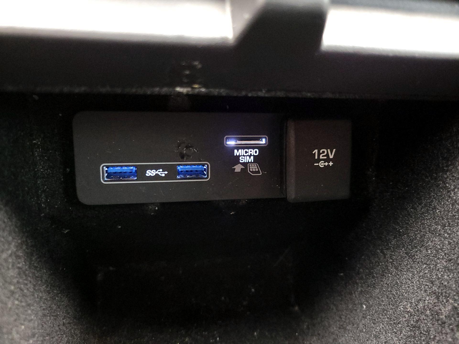 Thumbnail: 2020 Land Rover Range Rover Evoque - 19