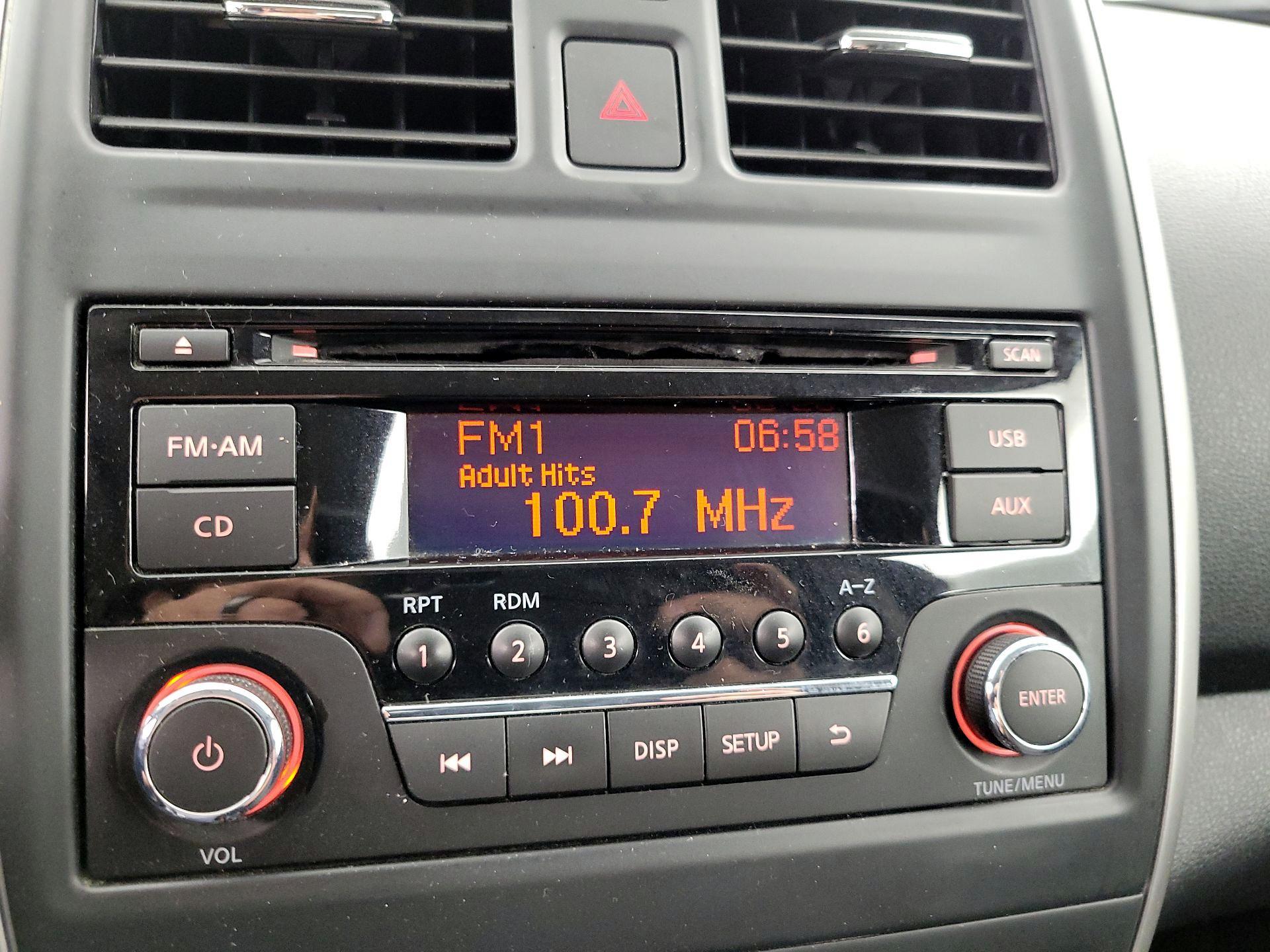 Thumbnail: 2016 Nissan Versa - 14