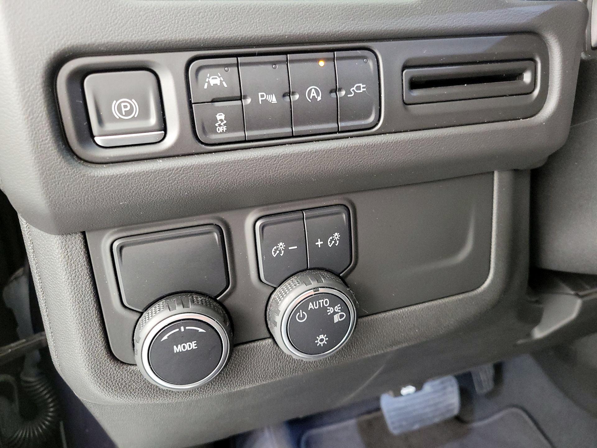 Thumbnail: 2022 Chevrolet Tahoe - 13