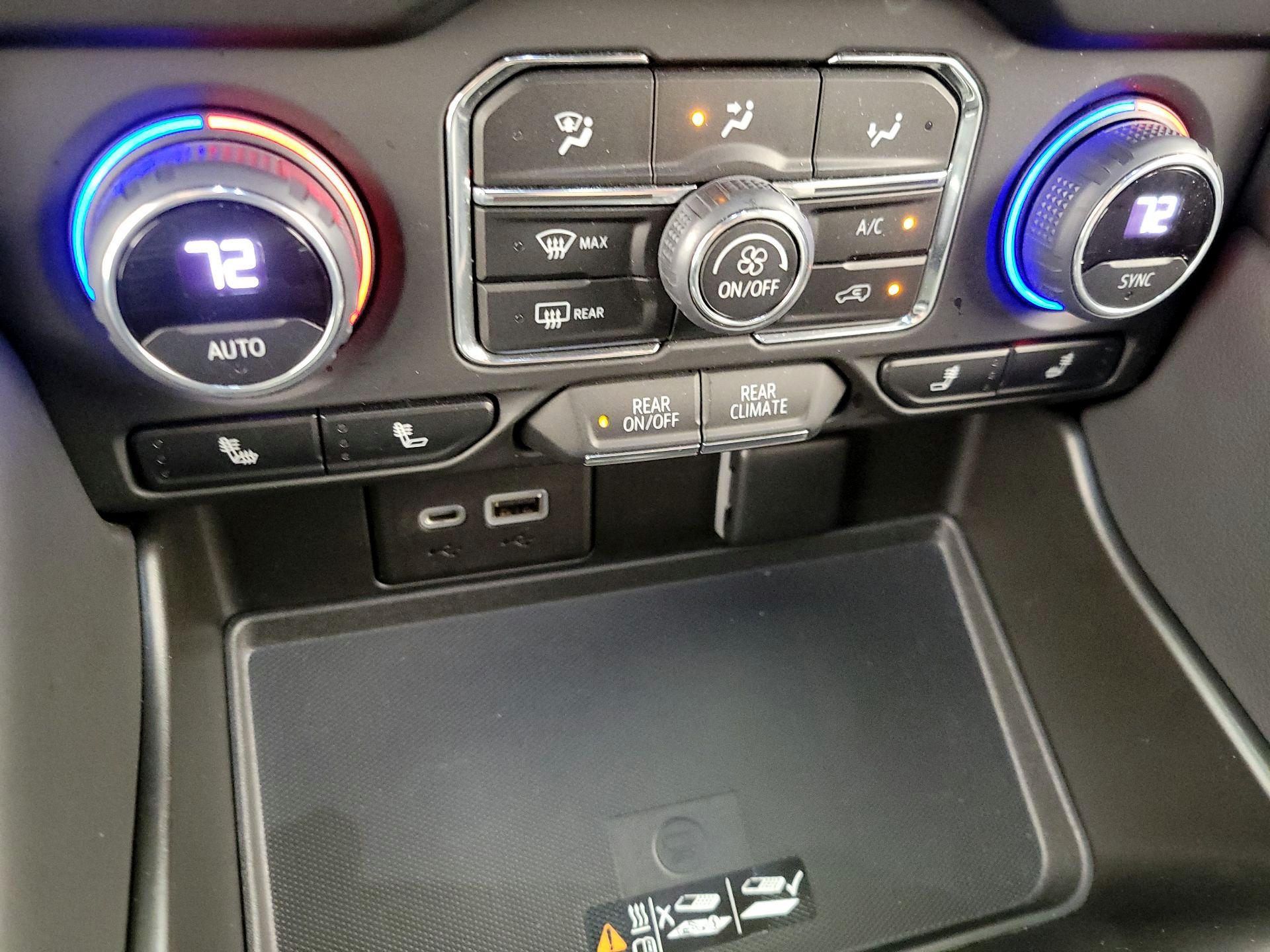 Thumbnail: 2022 Chevrolet Tahoe - 16