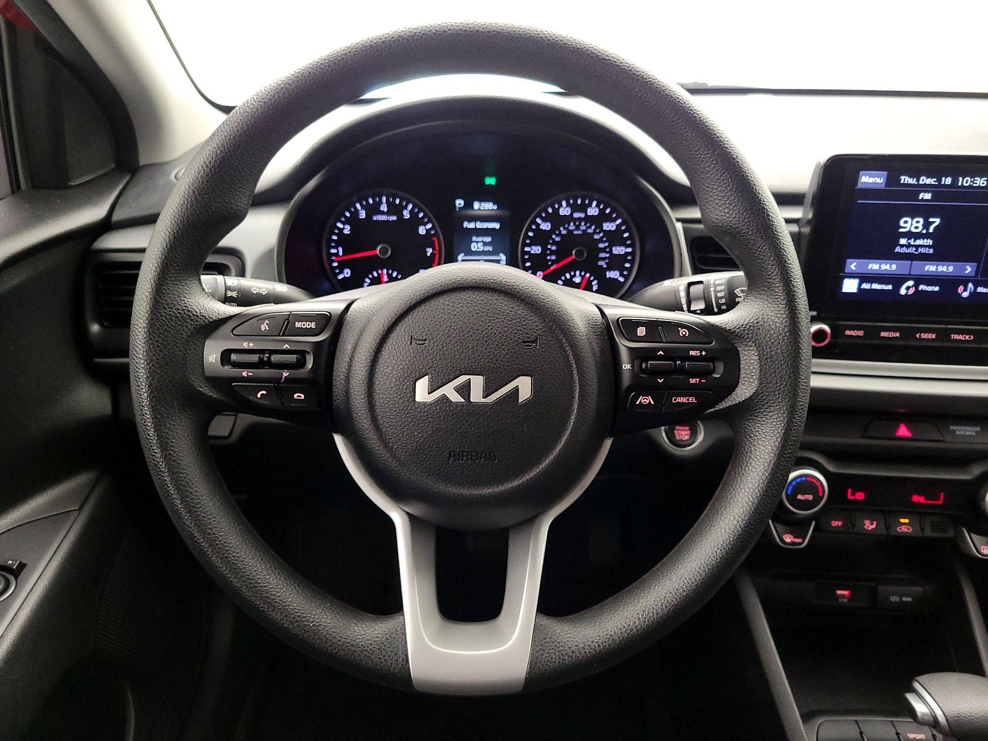 Thumbnail: 2022 Kia Rio - 10