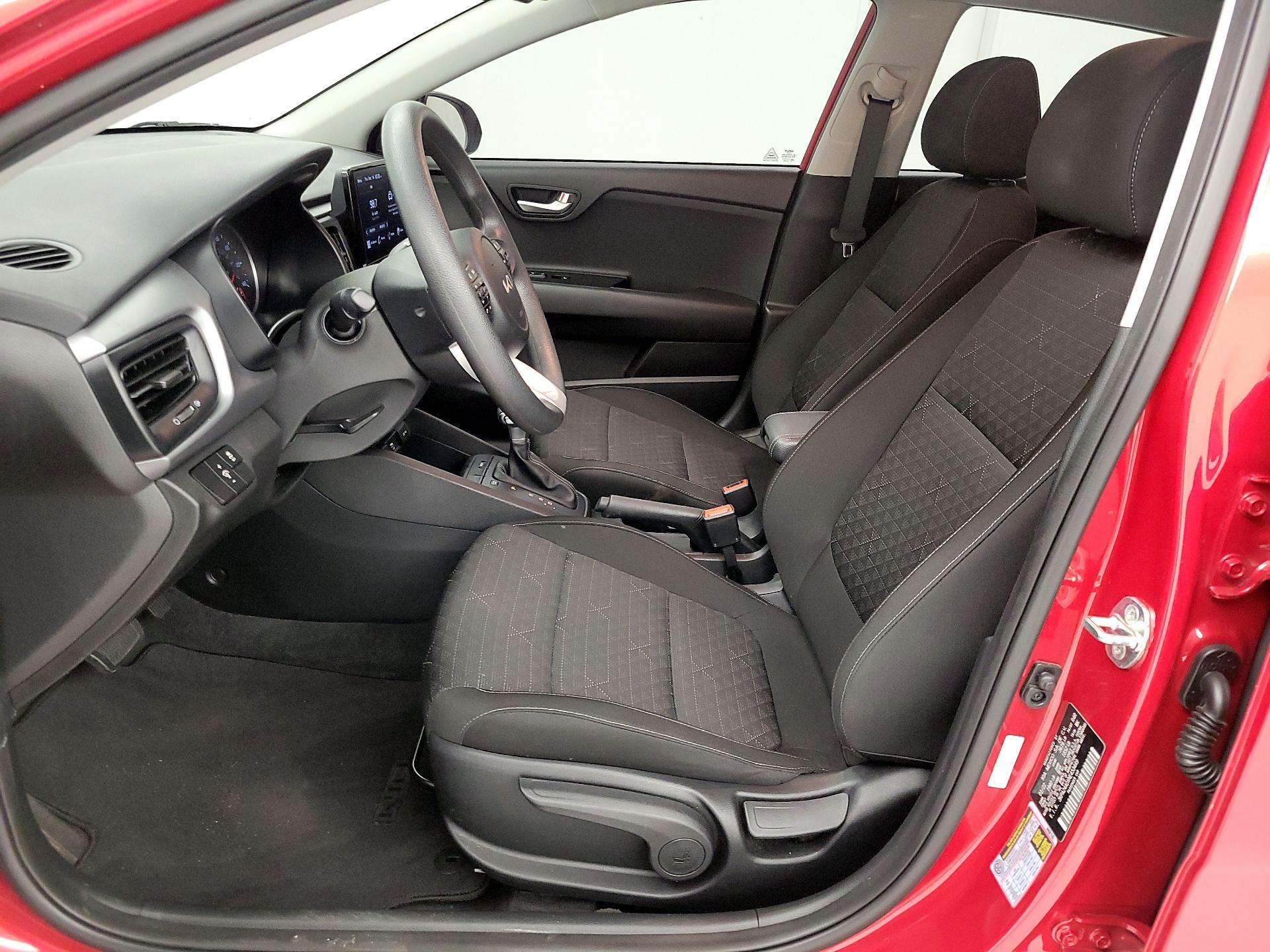 Thumbnail: 2022 Kia Rio - 11