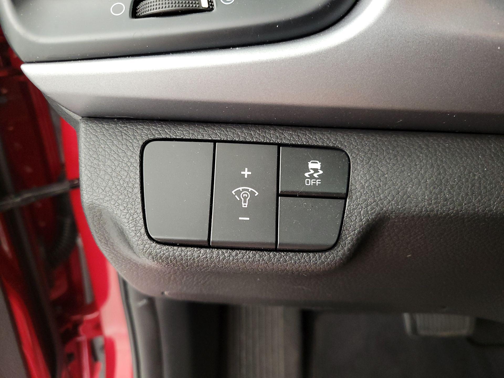 Thumbnail: 2022 Kia Rio - 13