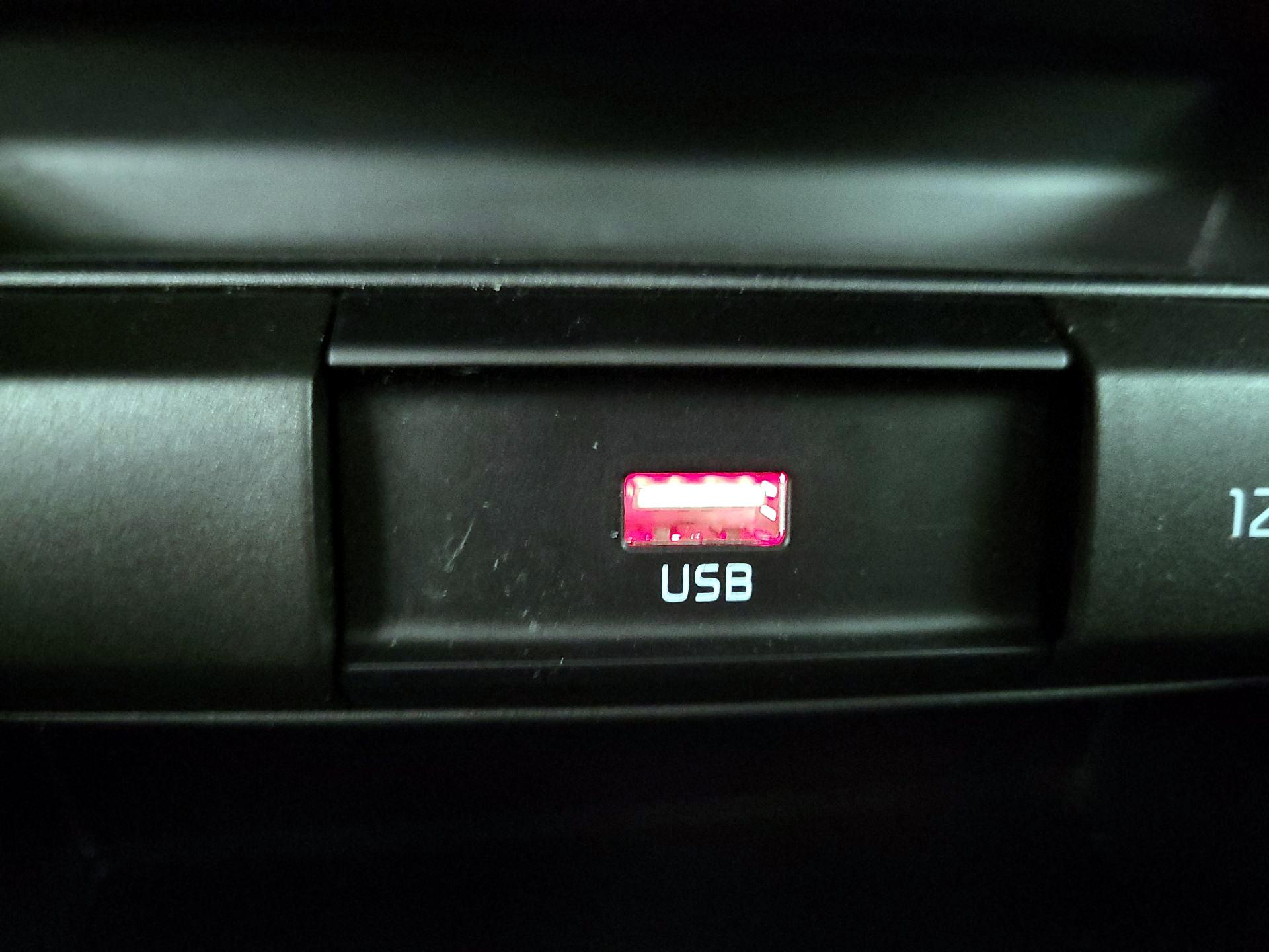 Thumbnail: 2022 Kia Rio - 18