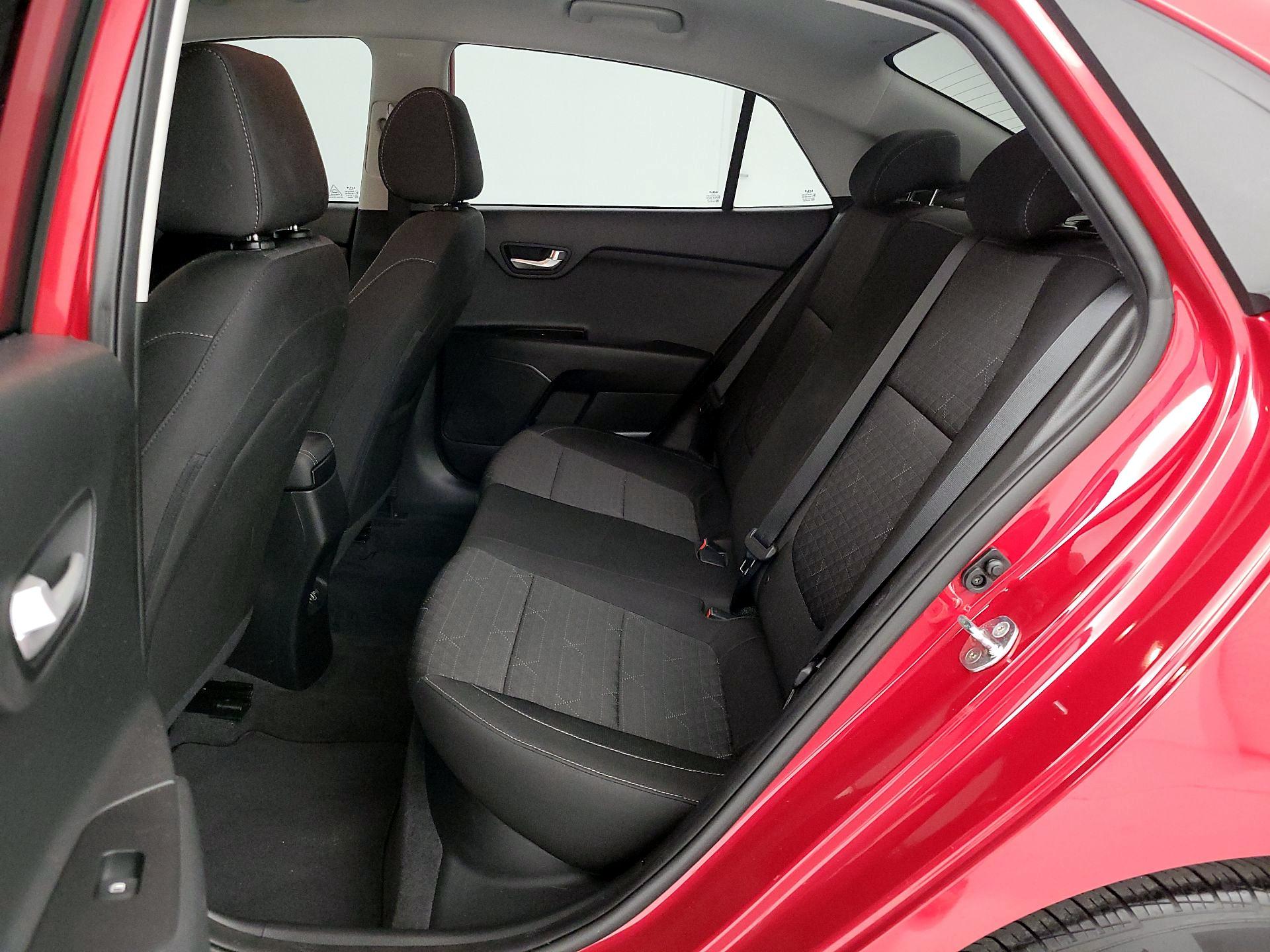 Thumbnail: 2022 Kia Rio - 19