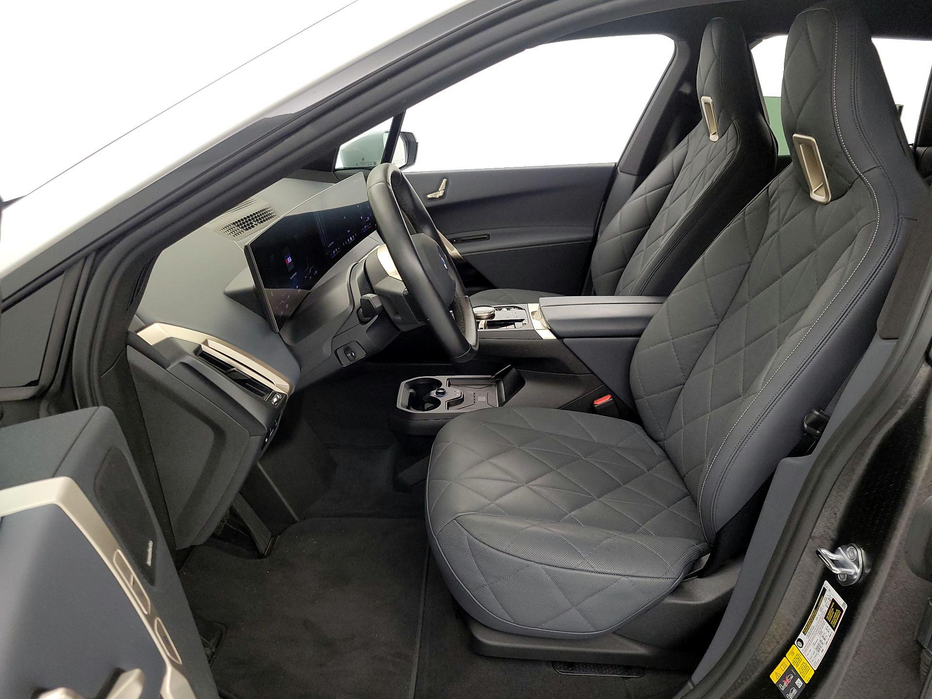 Thumbnail: 2024 BMW iX - 11