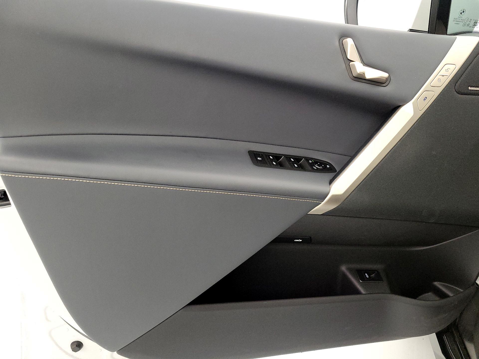 Thumbnail: 2024 BMW iX - 12