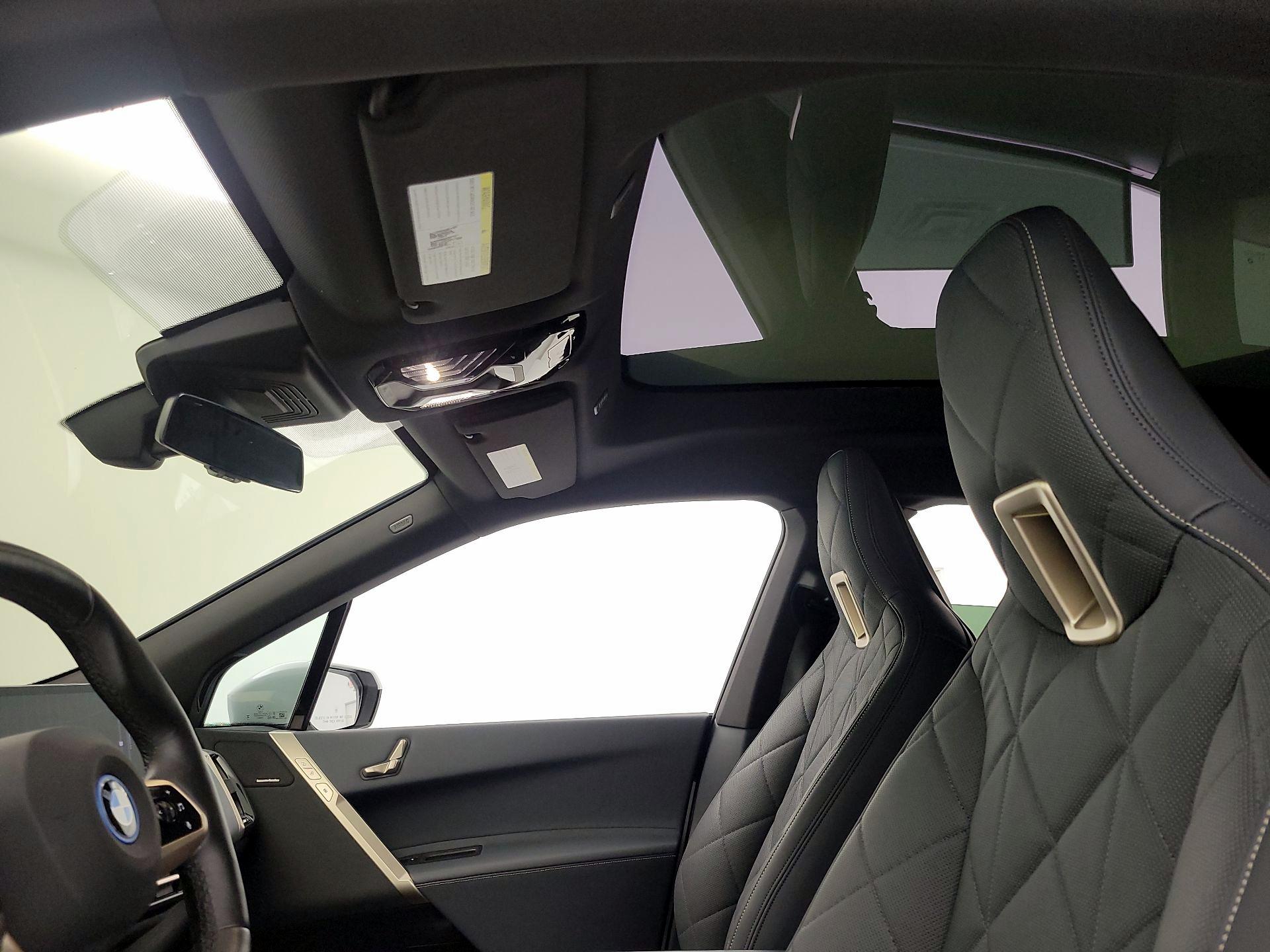 Thumbnail: 2024 BMW iX - 20