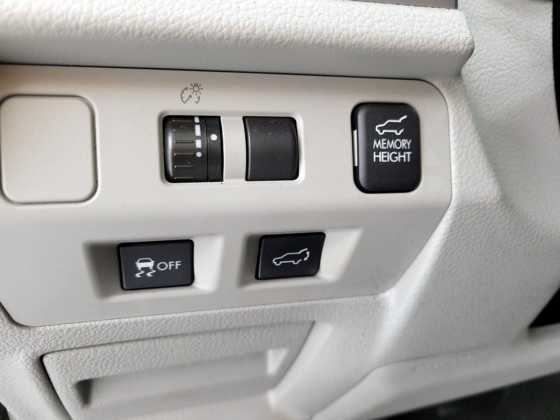 Thumbnail: 2015 Subaru Forester - 13