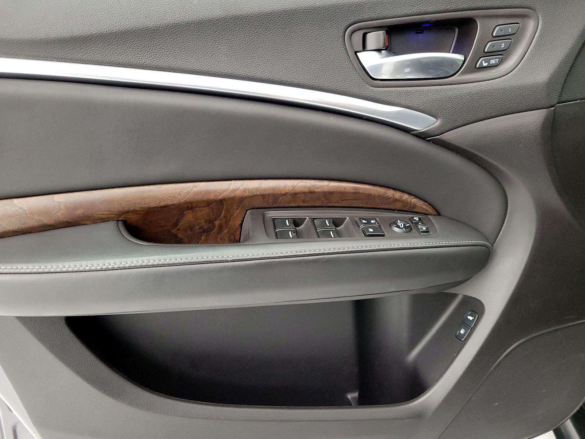 Thumbnail: 2017 Acura MDX - 12