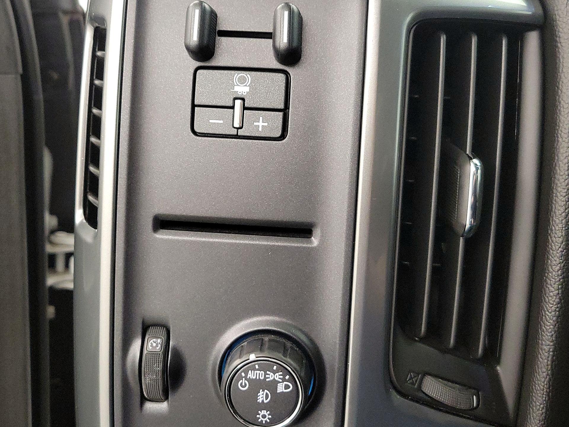 Thumbnail: 2016 Chevrolet Silverado 1500 - 13