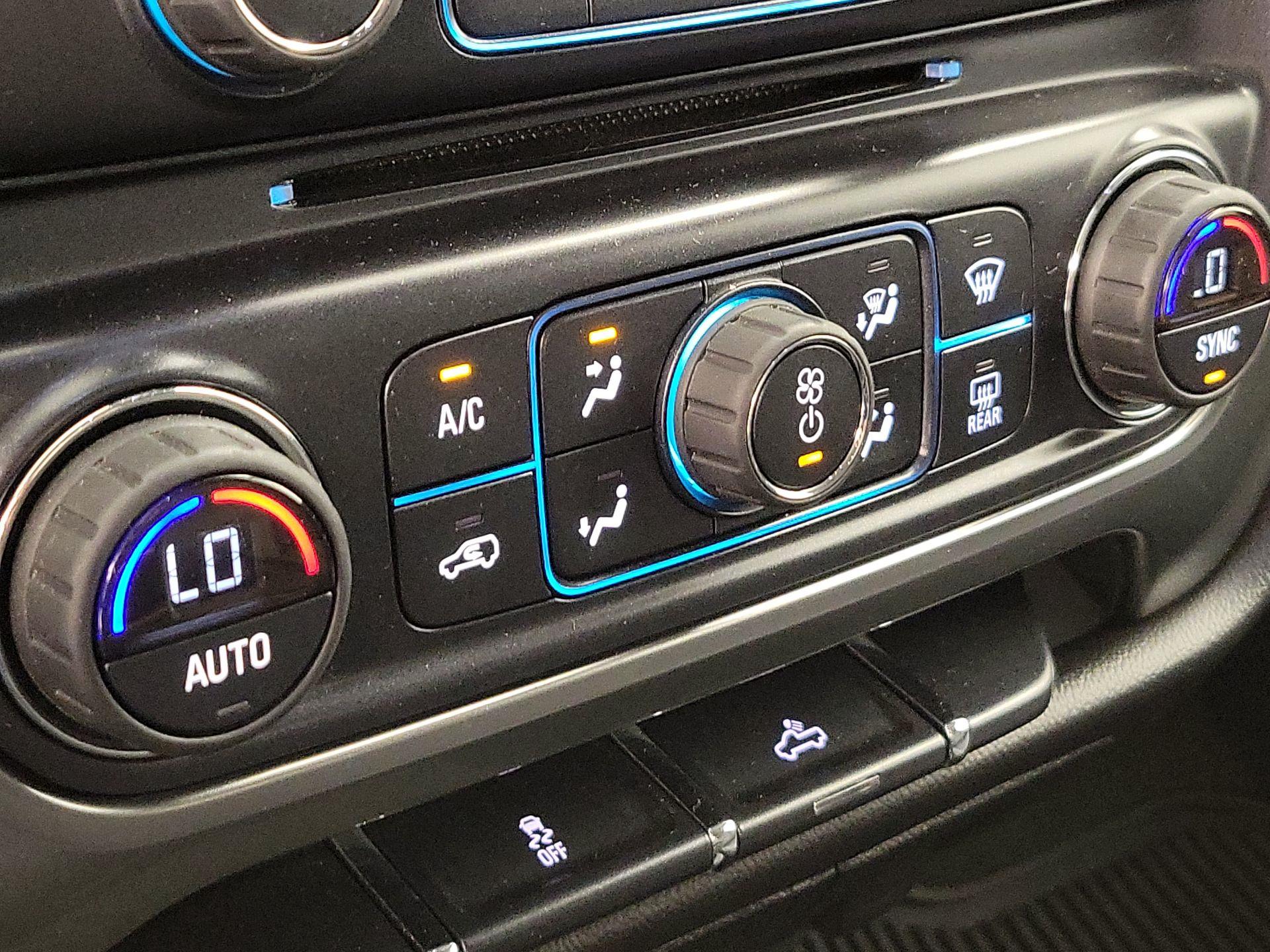 Thumbnail: 2016 Chevrolet Silverado 1500 - 16