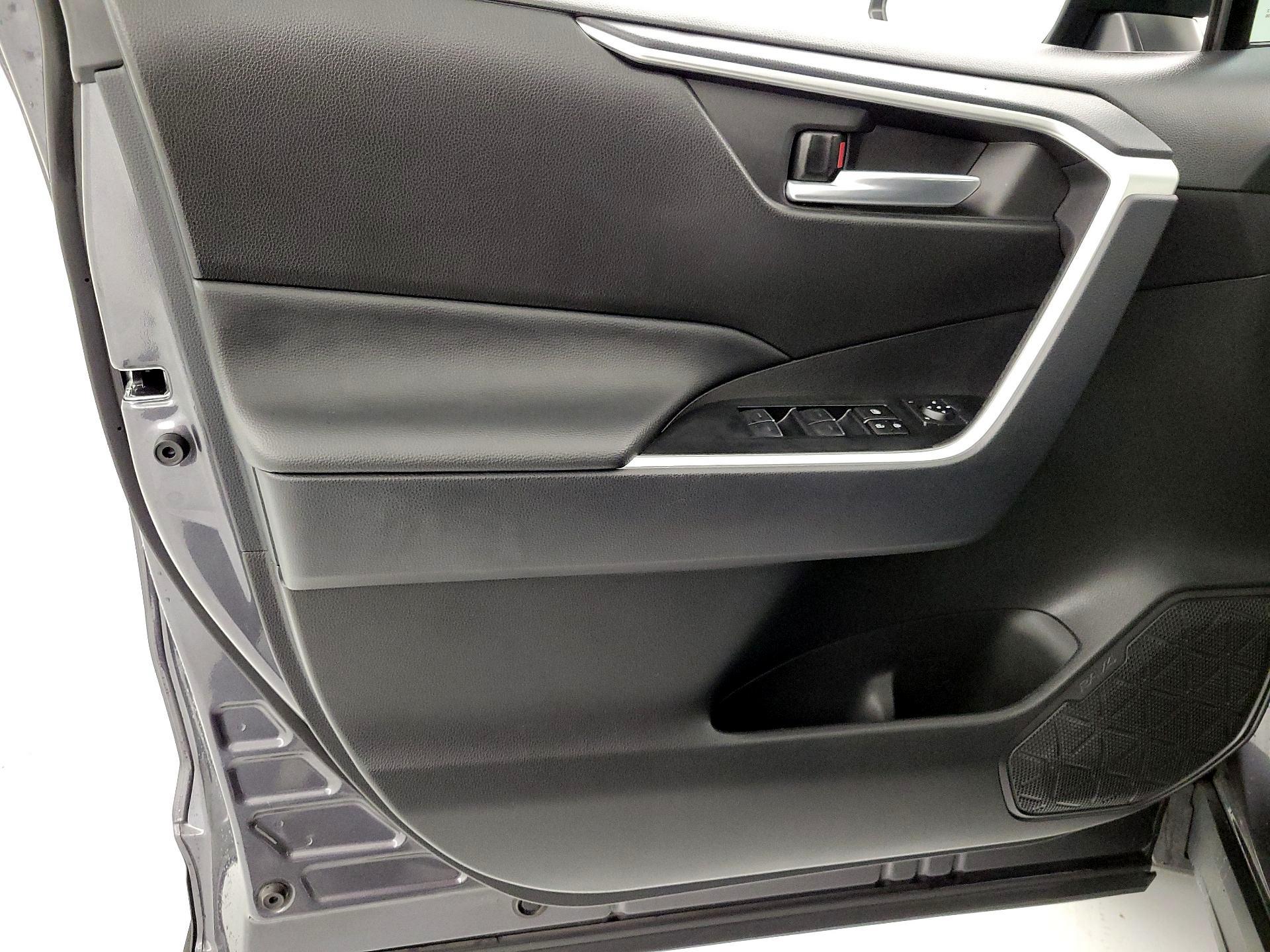 Thumbnail: 2024 Toyota RAV4 - 12