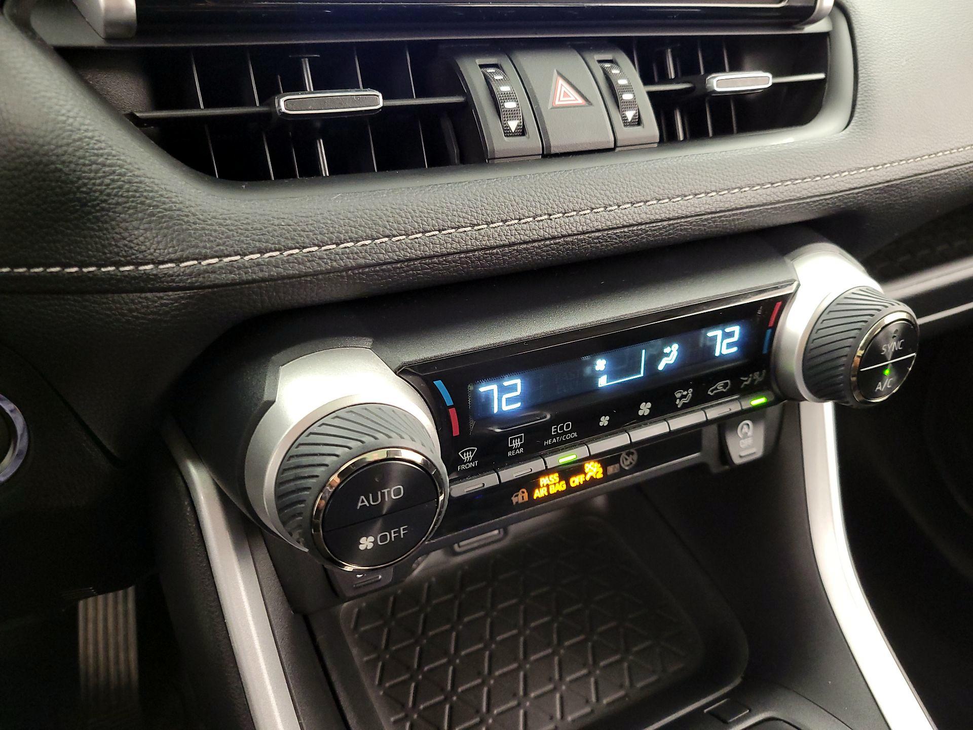 Thumbnail: 2024 Toyota RAV4 - 16