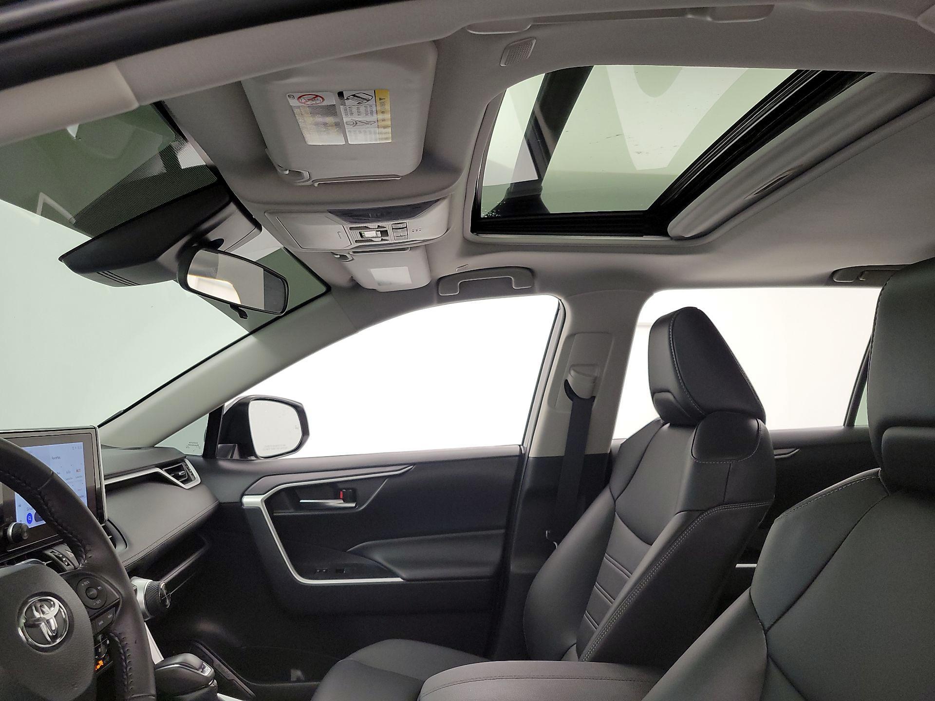 Thumbnail: 2024 Toyota RAV4 - 19