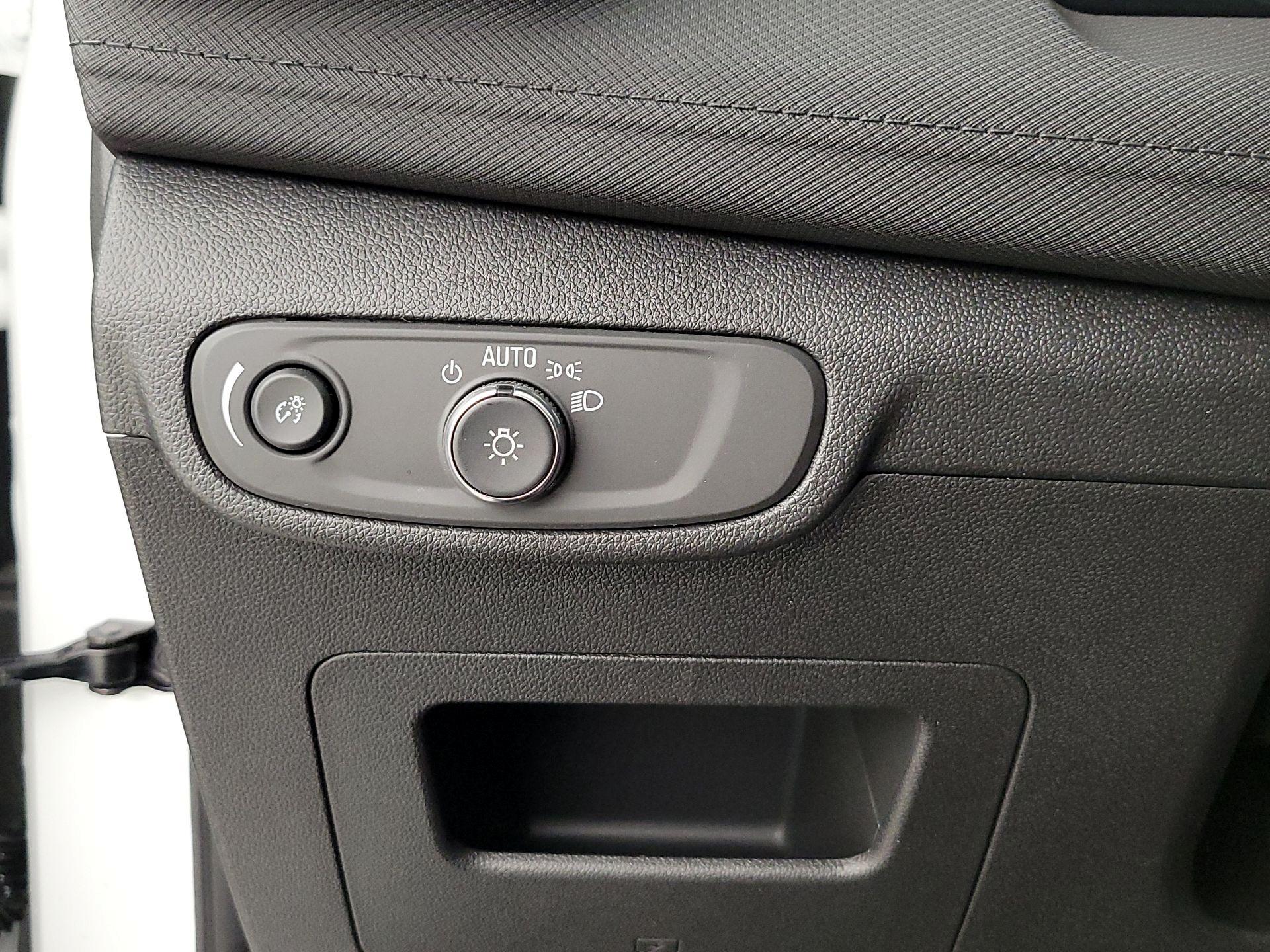 Thumbnail: 2025 Chevrolet TrailBlazer - 13