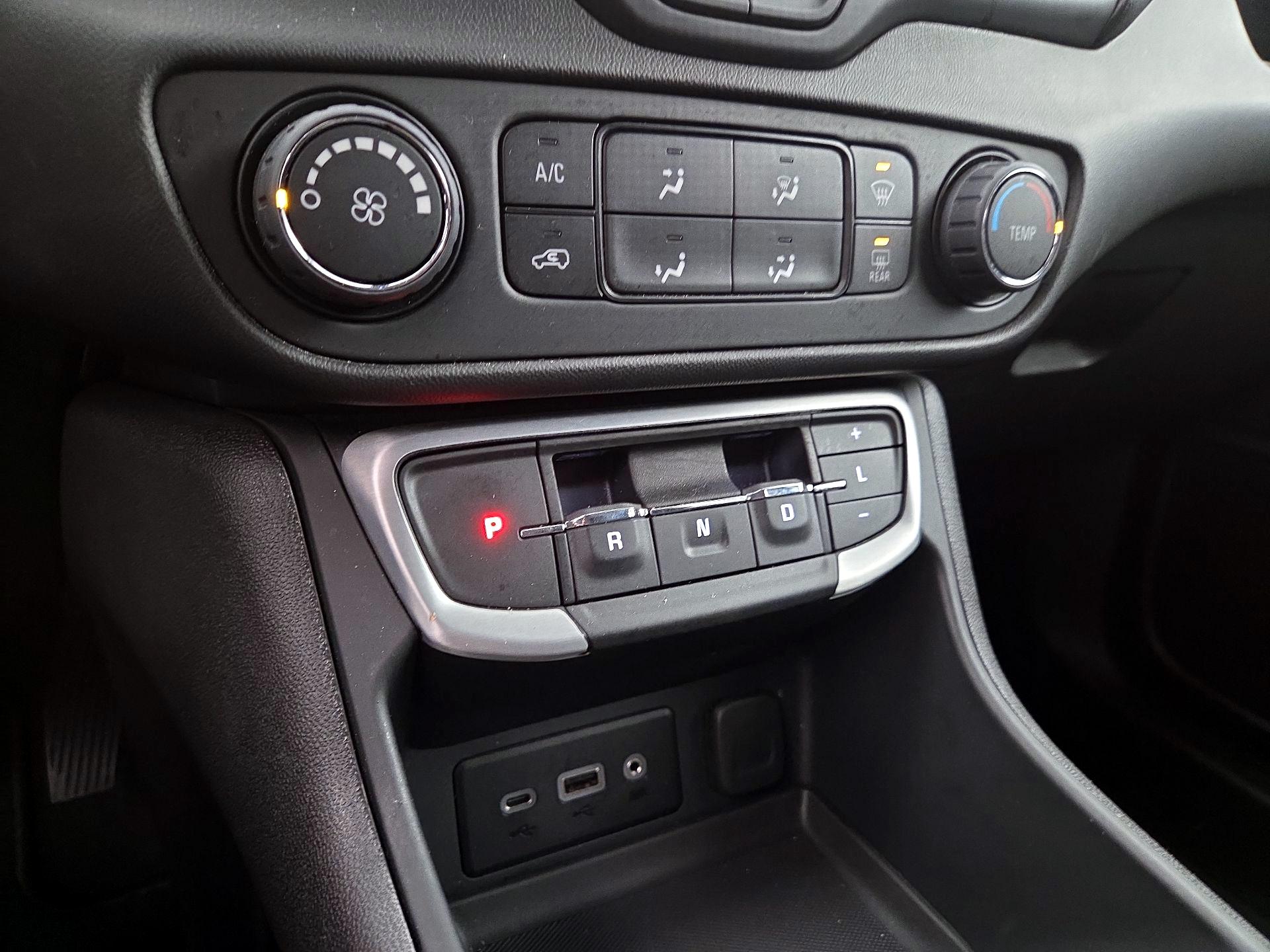 Thumbnail: 2024 GMC Terrain - 17