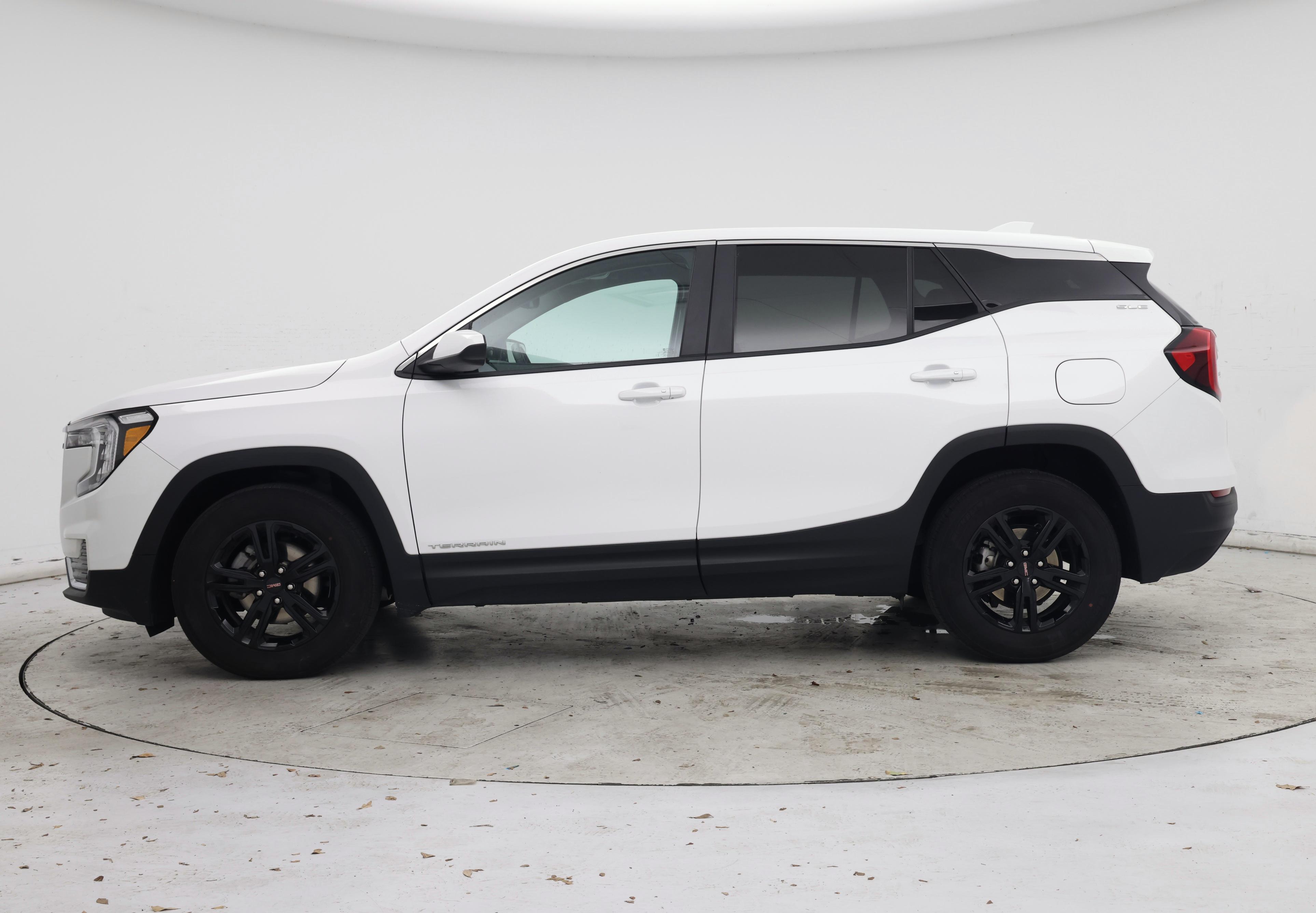 Thumbnail: 2024 GMC Terrain - 3