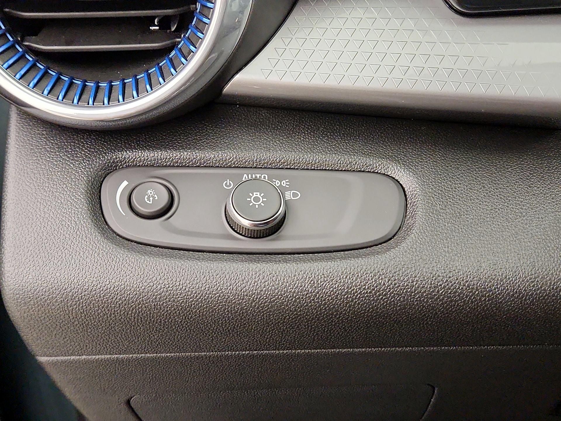 Thumbnail: 2025 Chevrolet Trax - 13