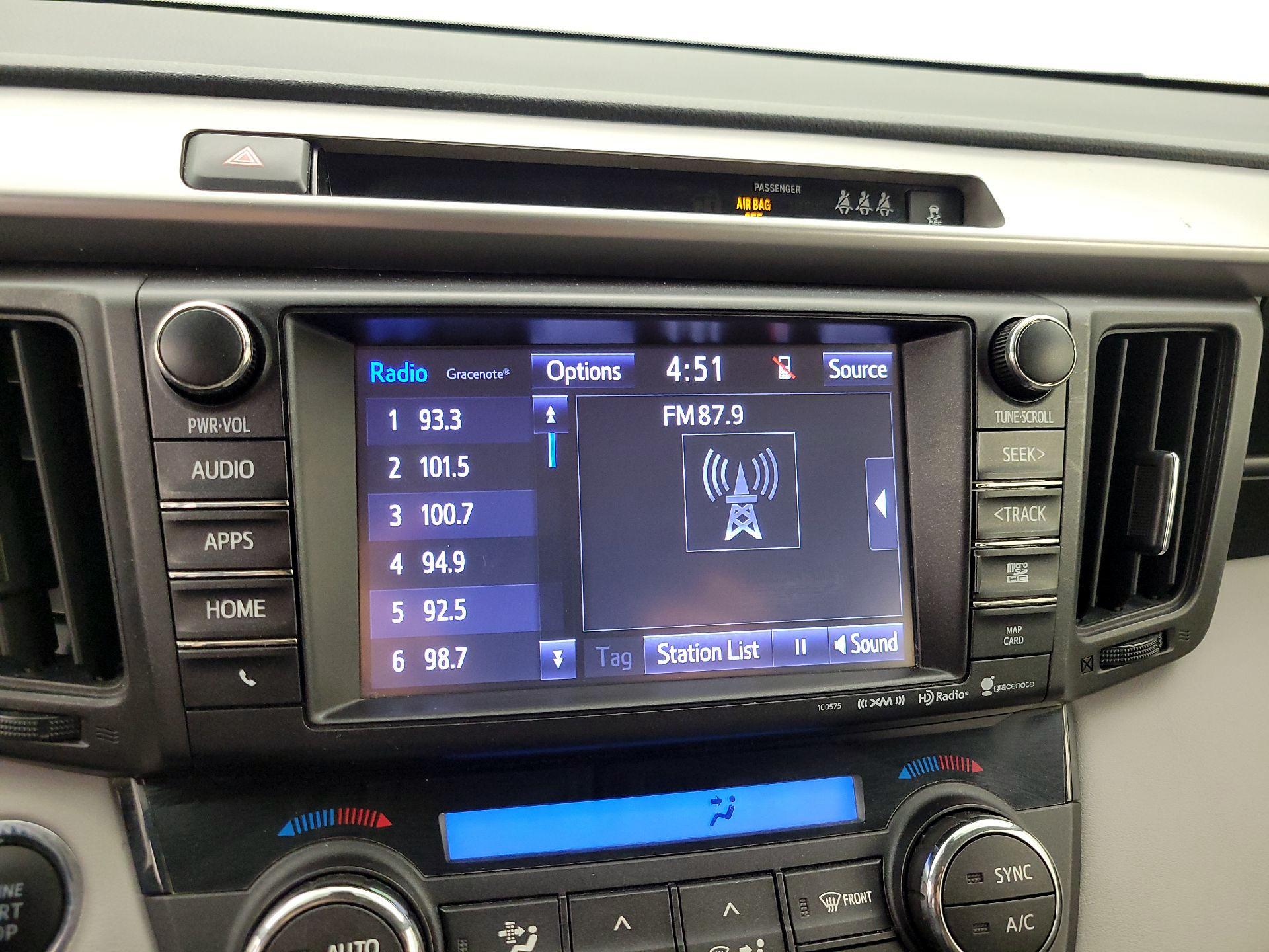 Thumbnail: 2018 Toyota RAV4 - 16