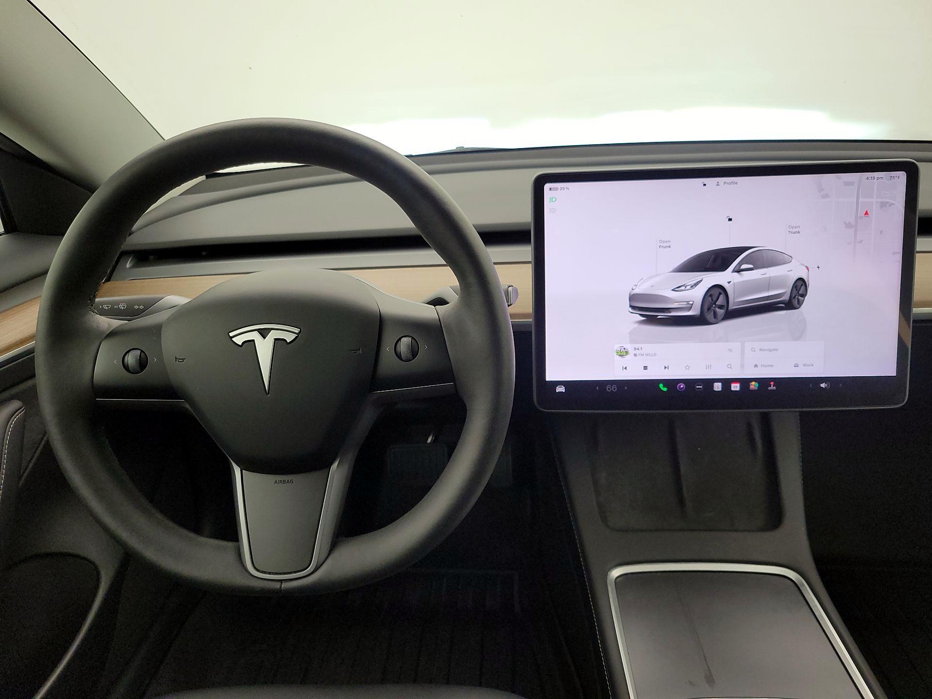 Thumbnail: 2023 Tesla Model 3 - 10