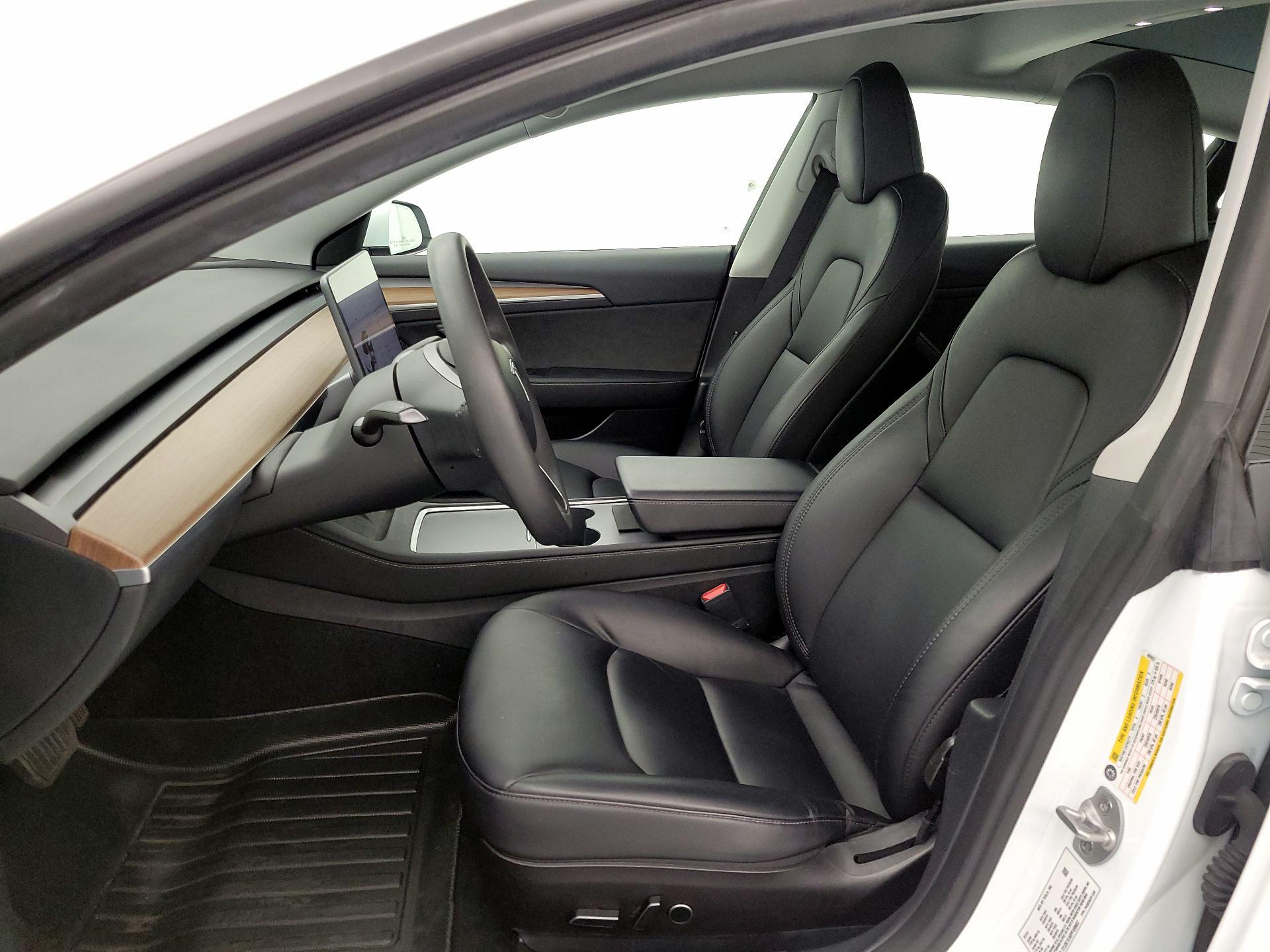 Thumbnail: 2023 Tesla Model 3 - 11