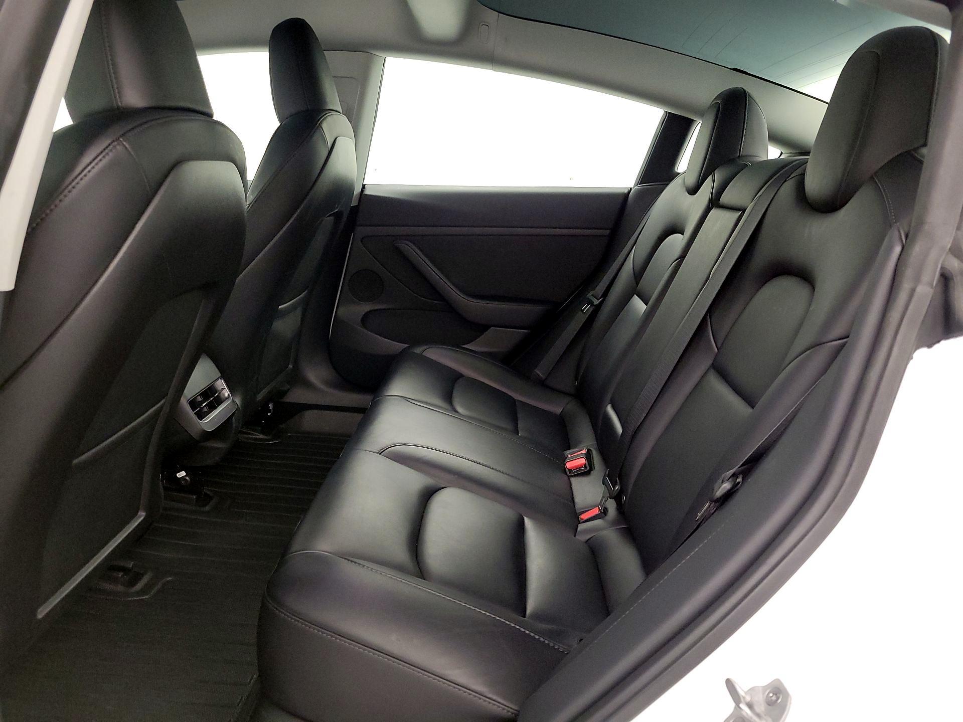 Thumbnail: 2023 Tesla Model 3 - 19