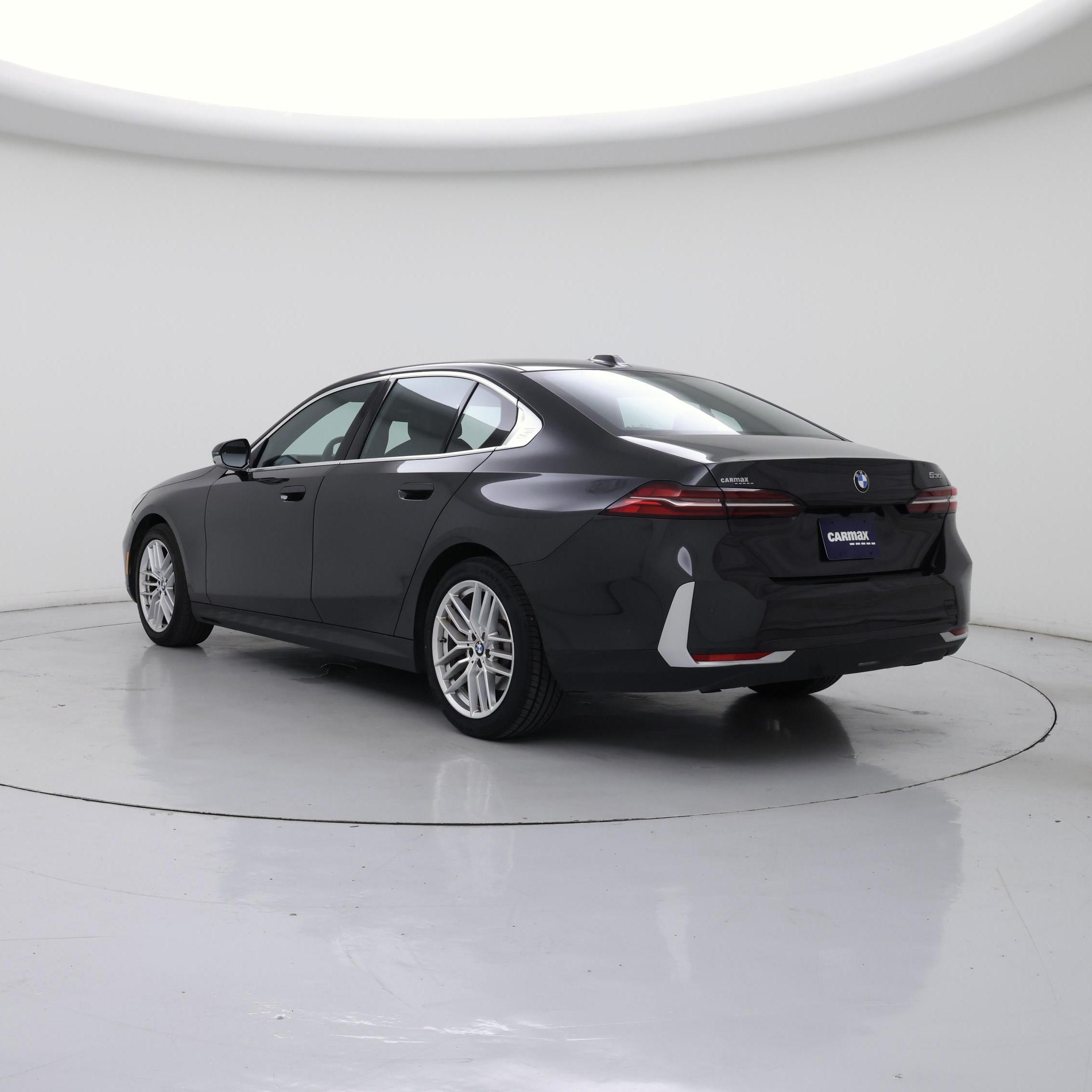 Thumbnail: 2025 BMW 5 Series - 2