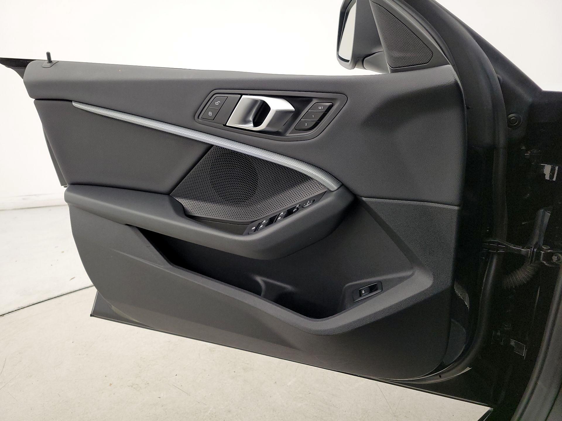 Thumbnail: 2024 BMW 2 Series - 12