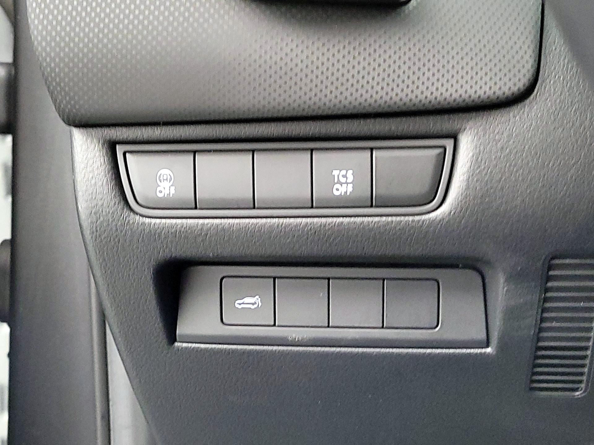 Thumbnail: 2025 Mazda CX-50 - 13