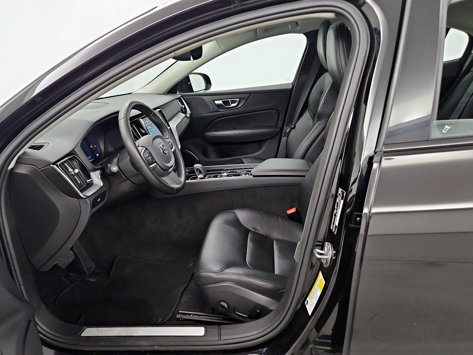 Thumbnail: 2024 Volvo S60 - 11