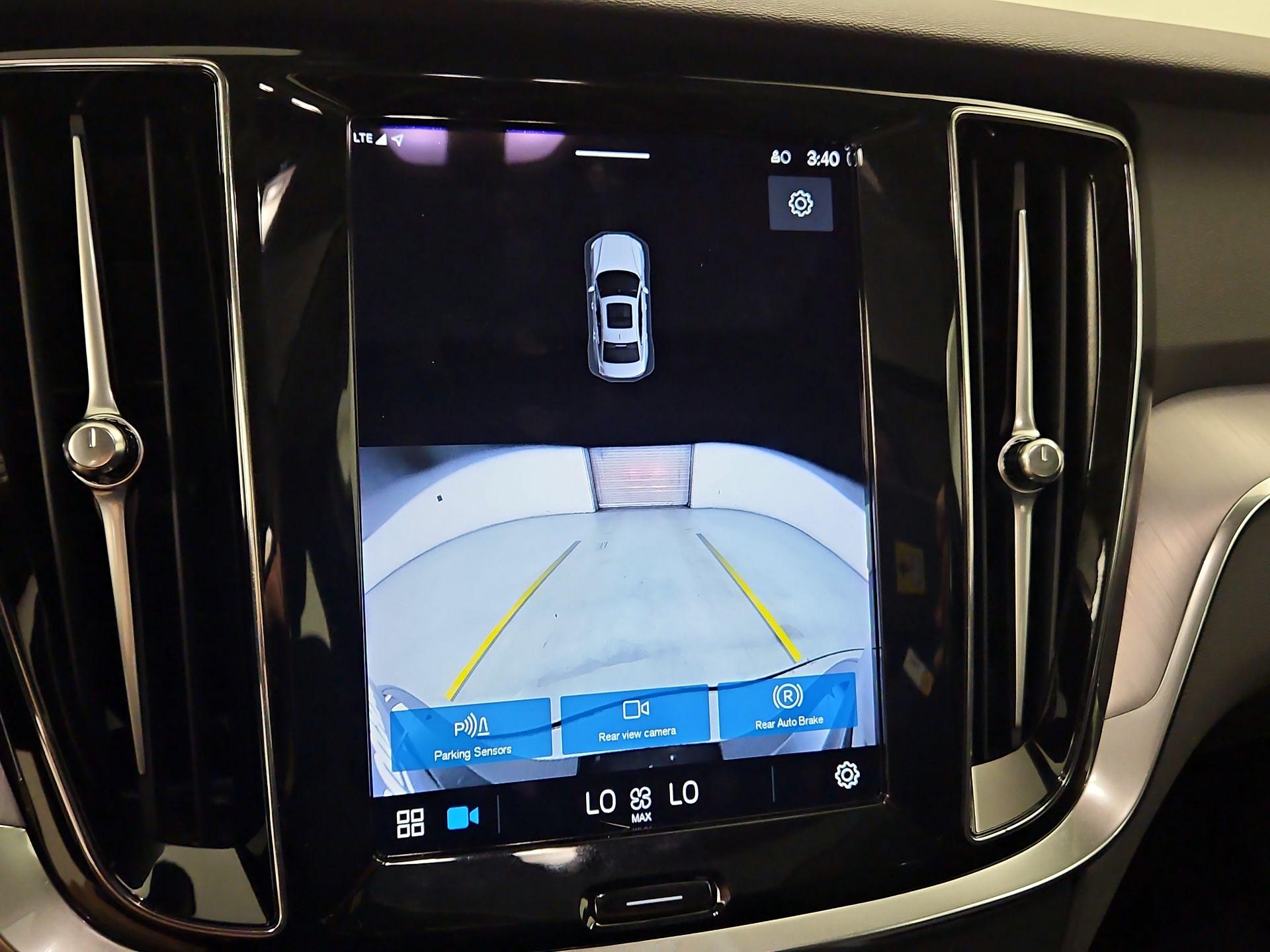 Thumbnail: 2024 Volvo S60 - 14