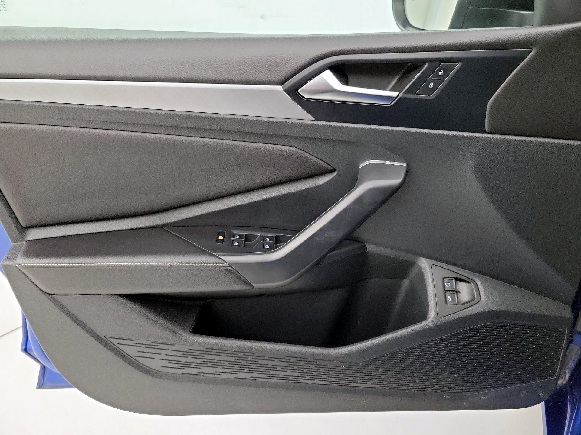 Thumbnail: 2024 Volkswagen Jetta - 12