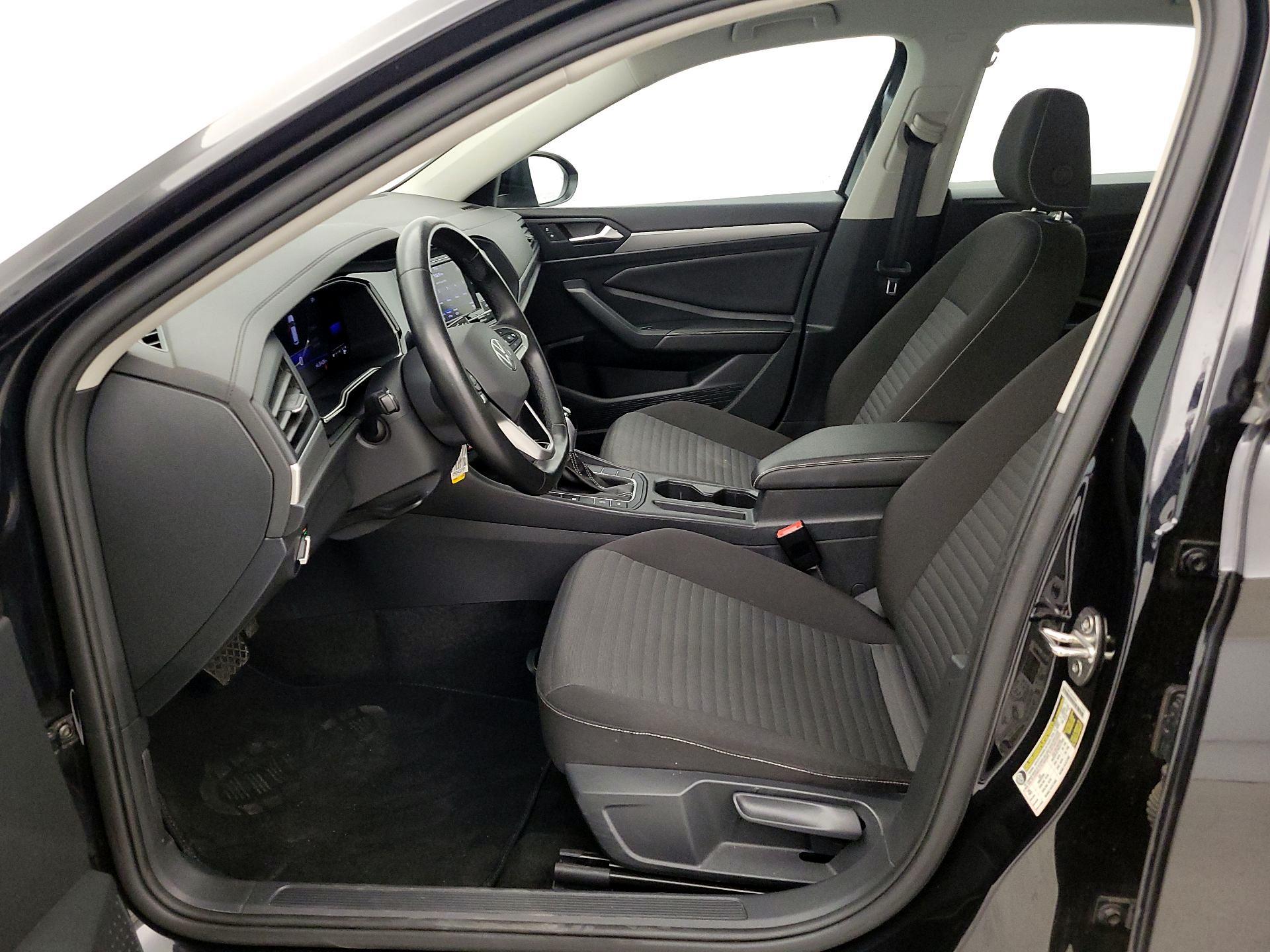 Thumbnail: 2024 Volkswagen Jetta - 11