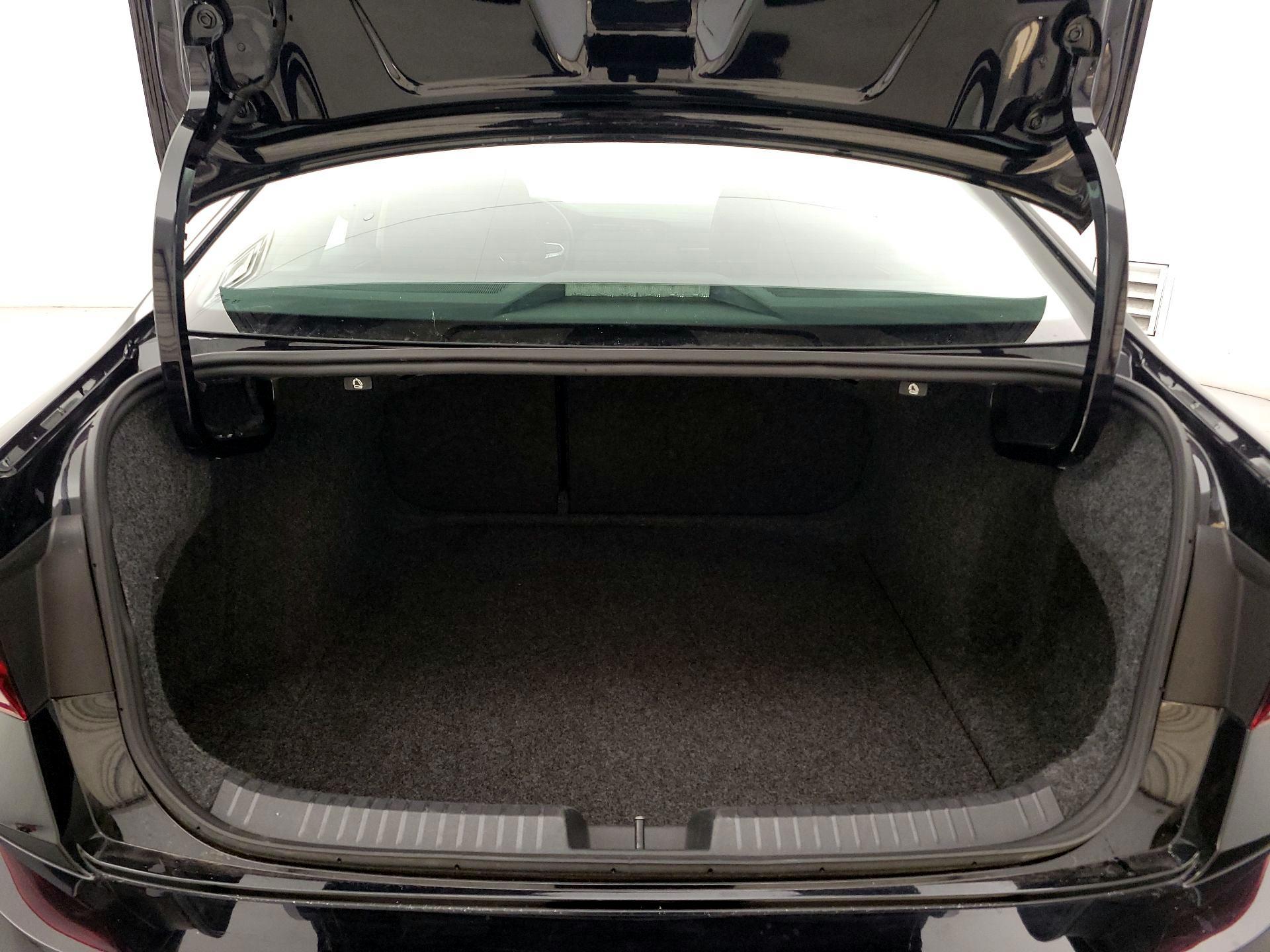 Thumbnail: 2024 Volkswagen Jetta - 20