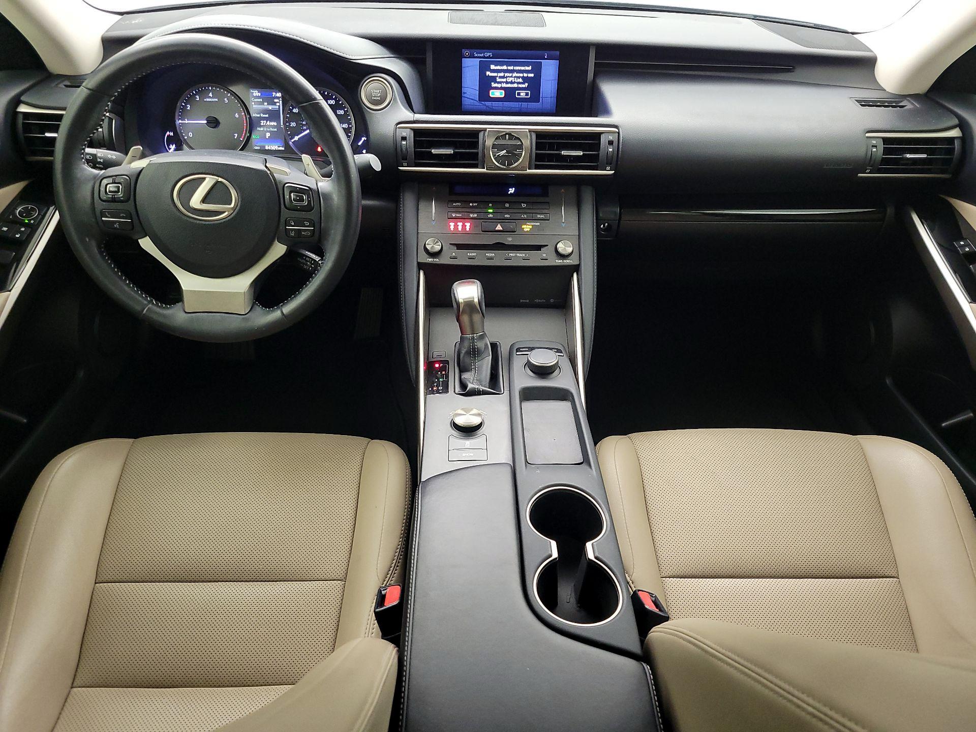 Thumbnail: 2019 Lexus IS - 9