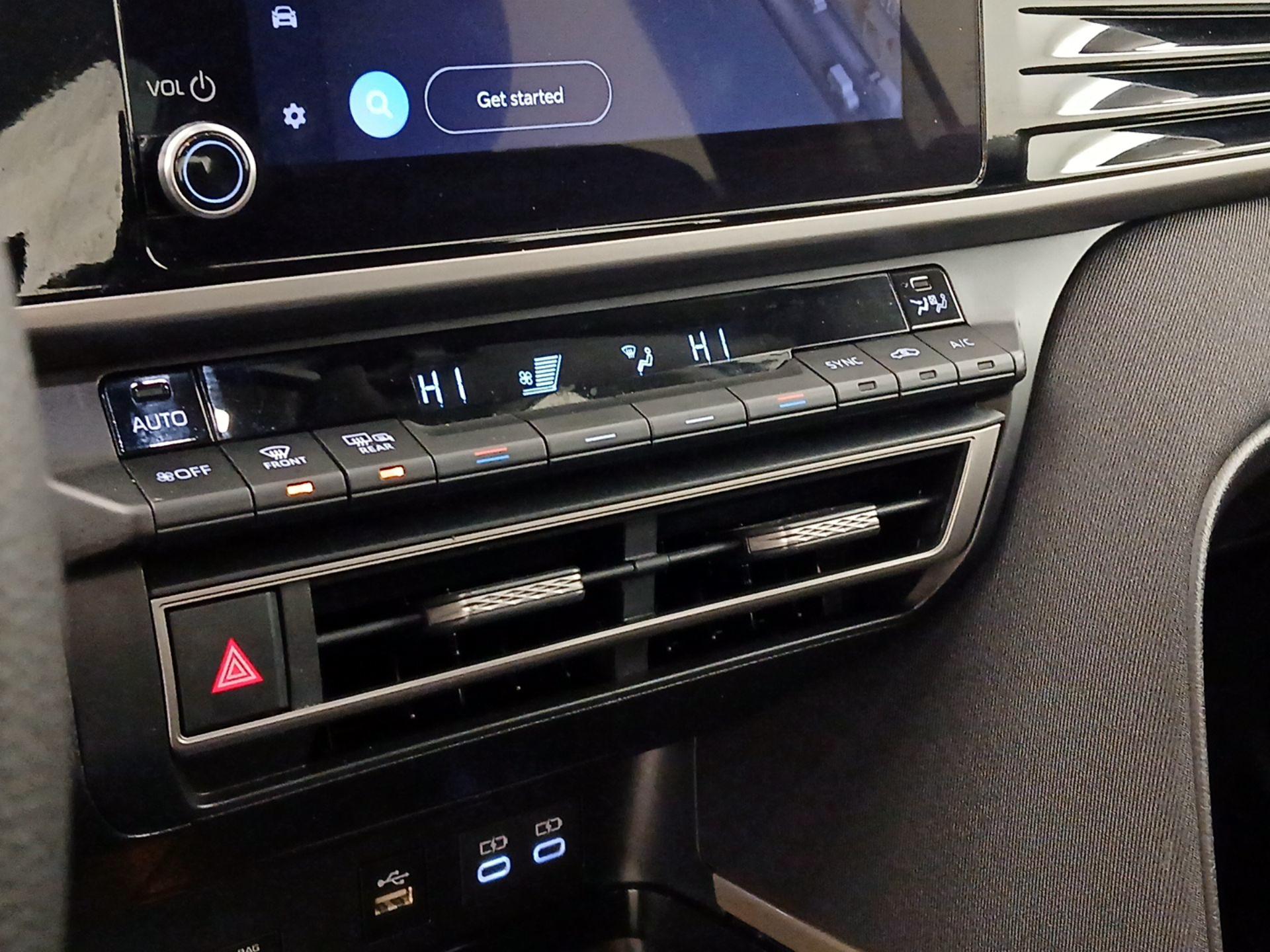 Thumbnail: 2025 Toyota Camry - 17