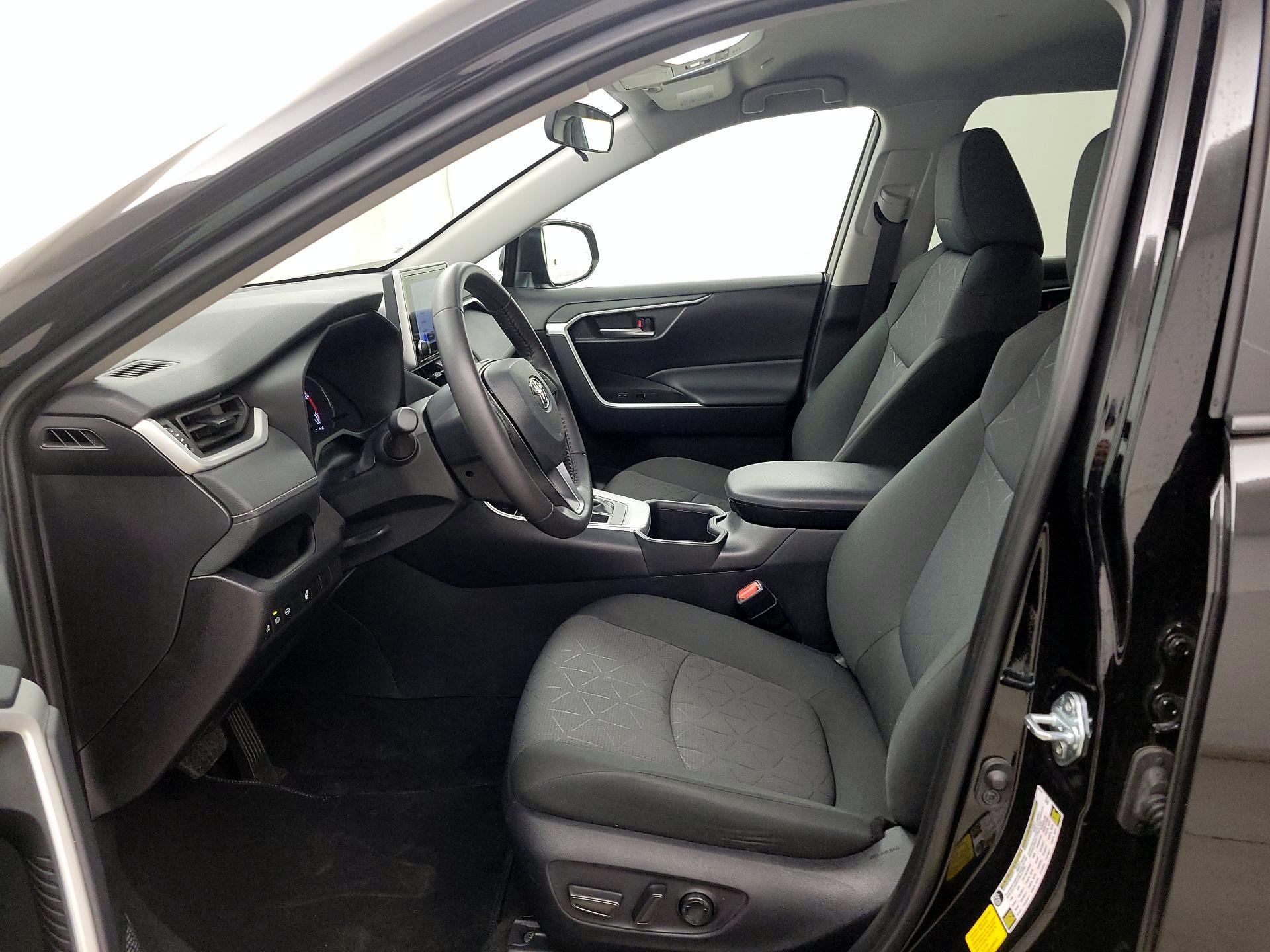 Thumbnail: 2025 Toyota RAV4 - 11