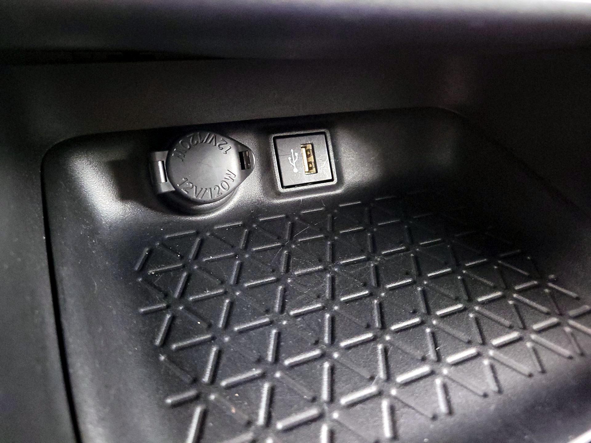 Thumbnail: 2025 Toyota RAV4 - 18