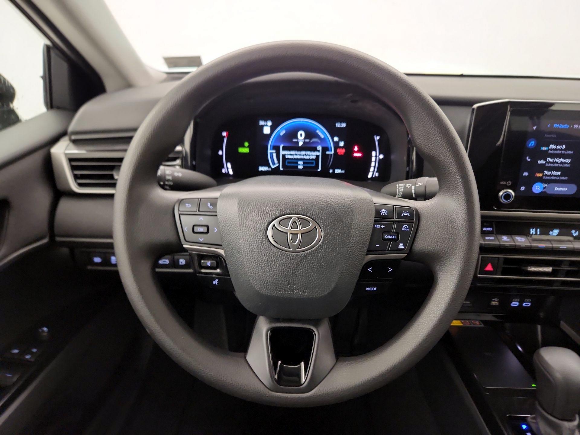 Thumbnail: 2025 Toyota Camry - 10