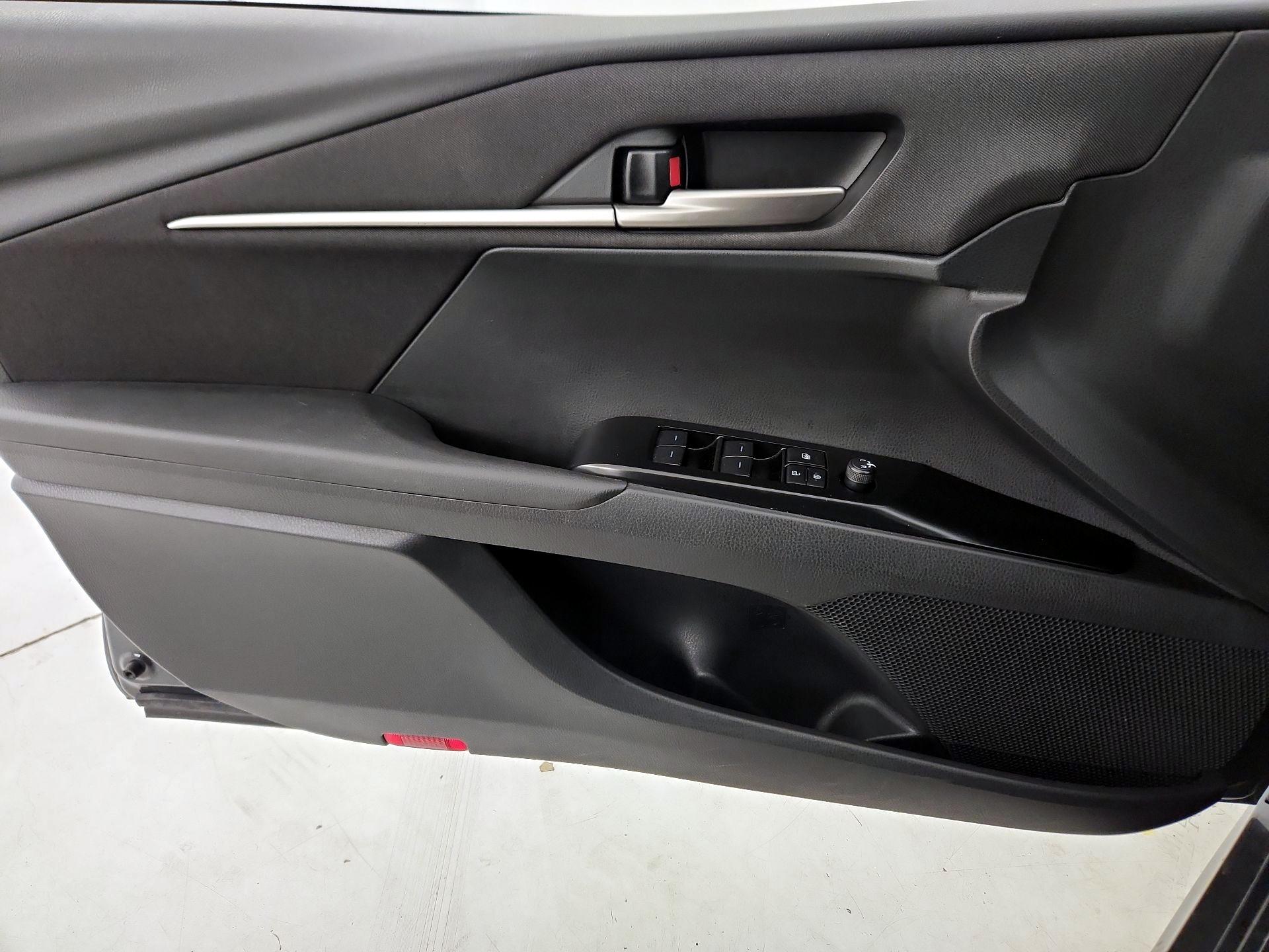 Thumbnail: 2025 Toyota Camry - 12