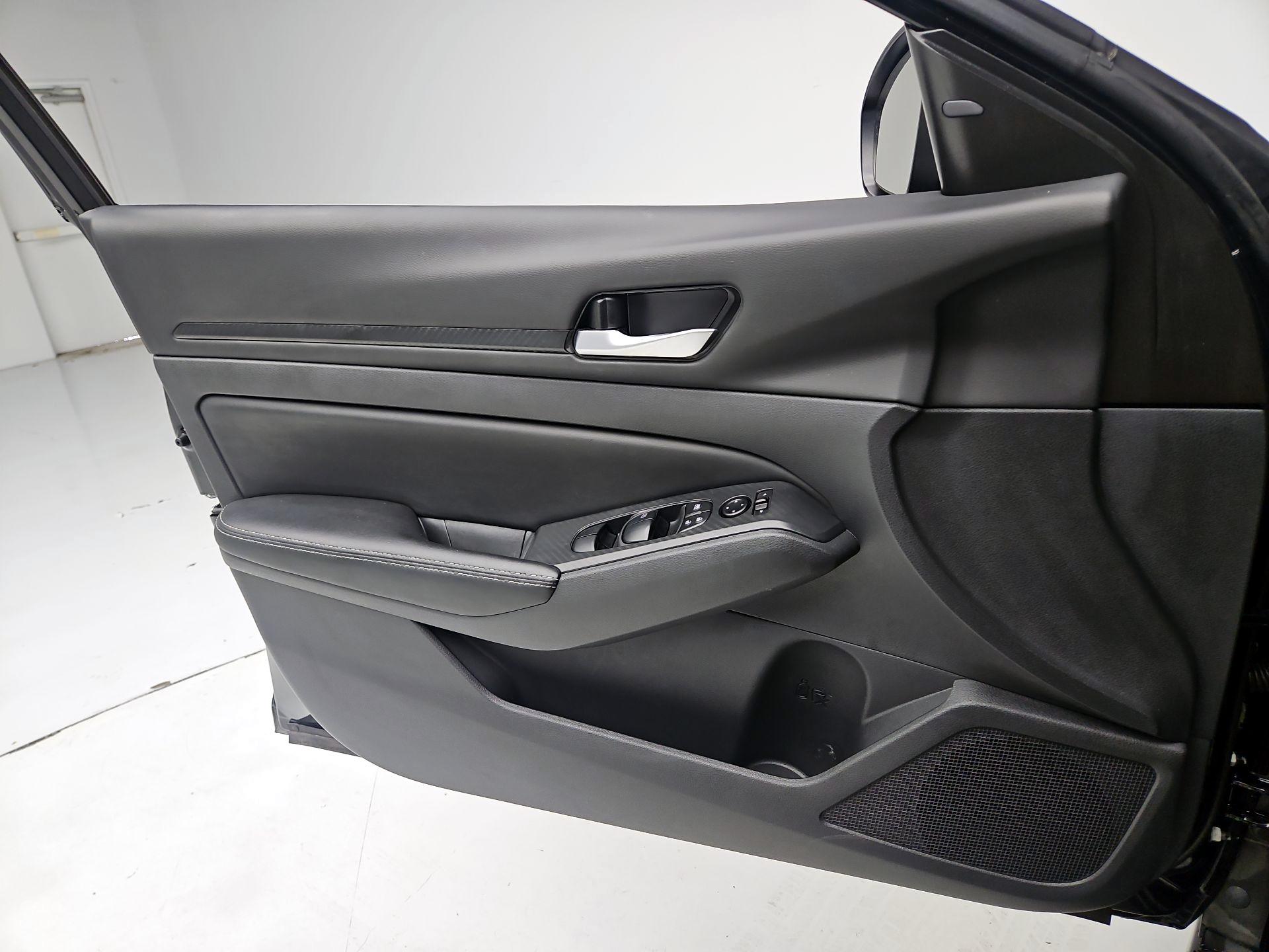 Thumbnail: 2025 Nissan Altima - 12